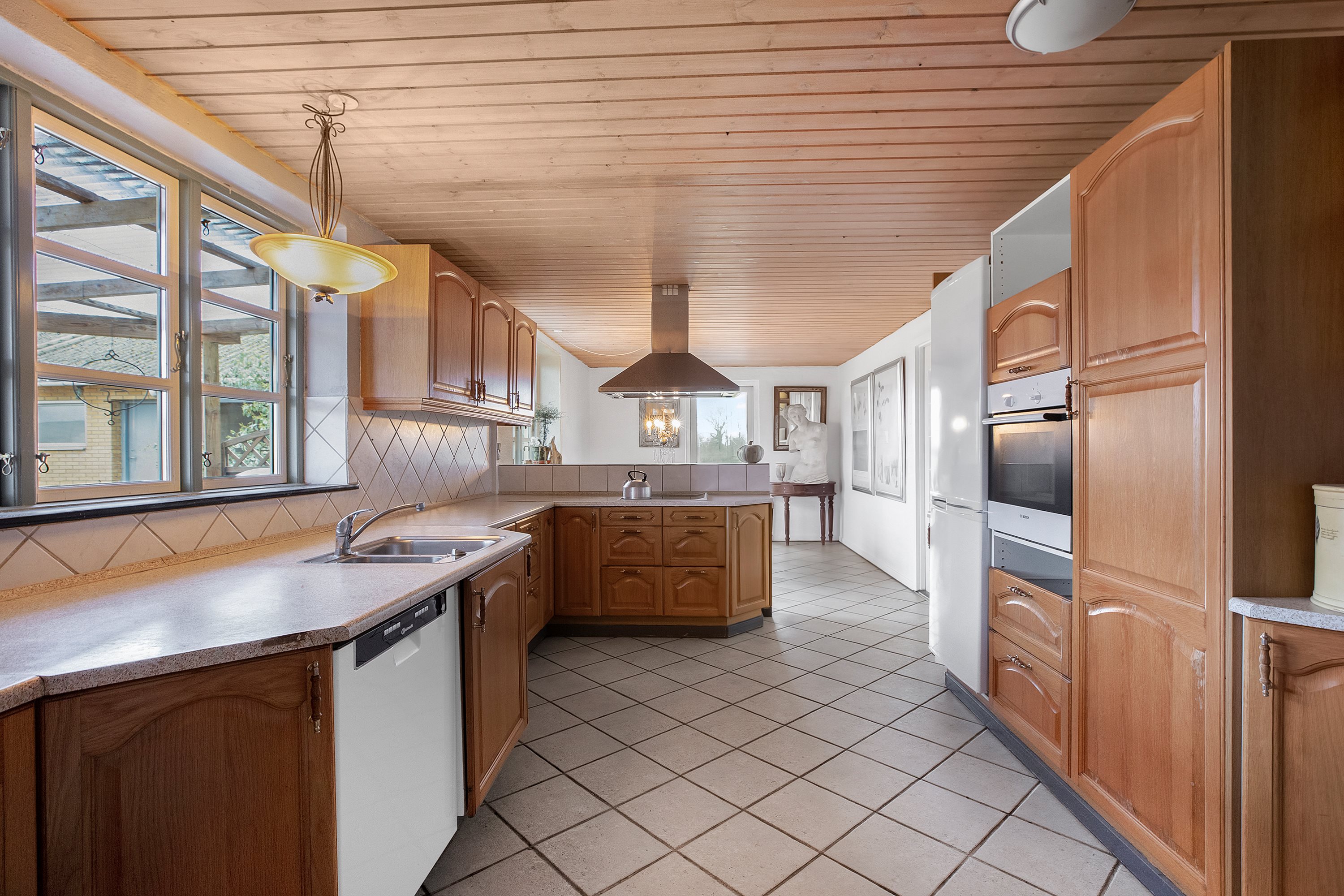 Fremhævet køkken billede i fuldskærmstilstand. Billede af Skærtoft 11, Østerholm, 6440 Augustenborg