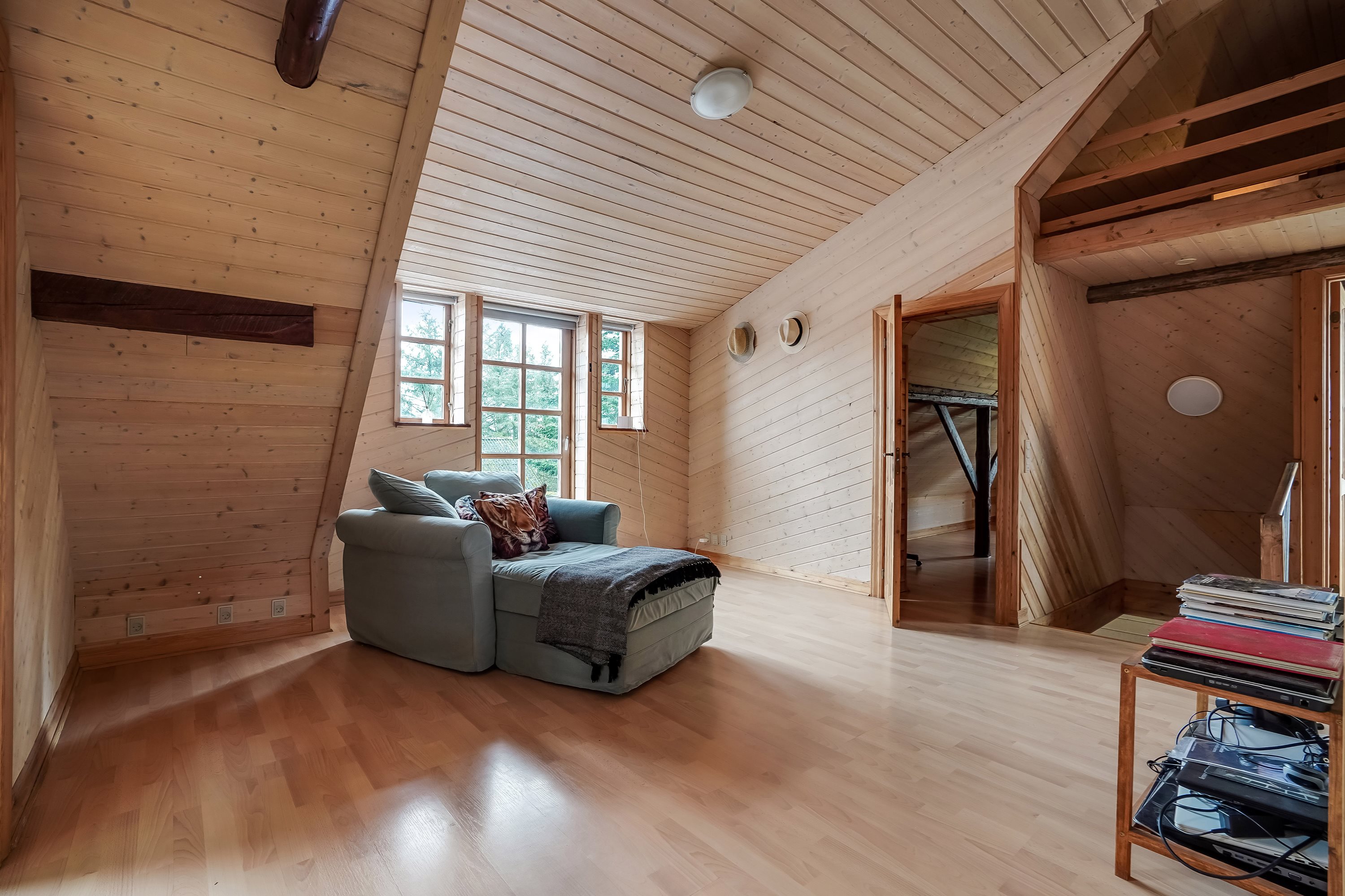 Fremhævet stue billede i fuldskærmstilstand. Billede af Firhøjvej 1, Hammer, 7160 Tørring