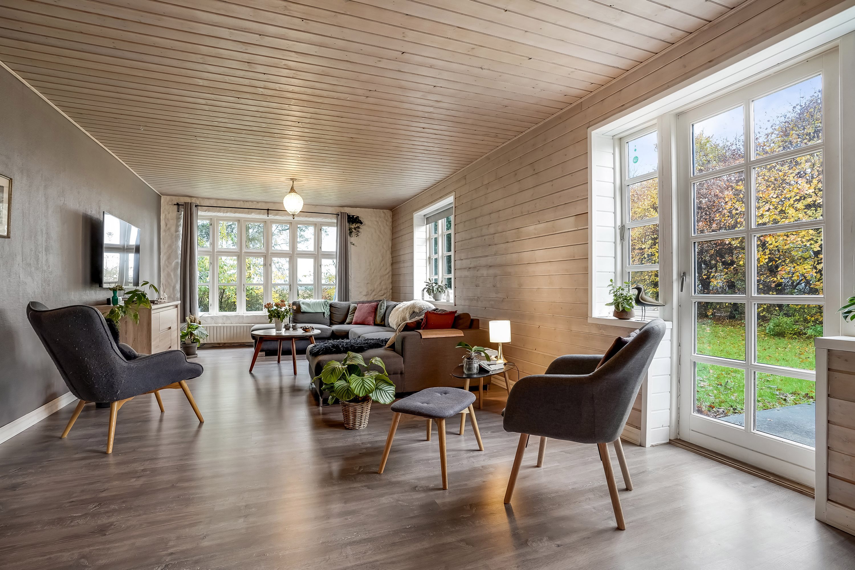 Fremhævet stue billede i fuldskærmstilstand. Billede af Firhøjvej 1, Hammer, 7160 Tørring