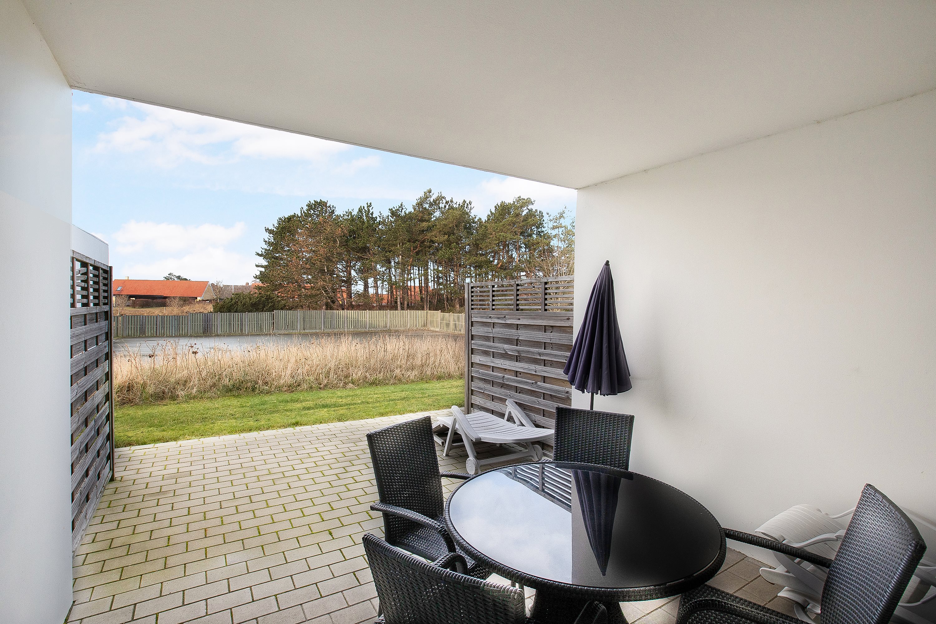 Fremhævet terrasse billede i fuldskærmstilstand. Billede af Fægangsvej 11D, st.. 110., Bønnerup Strand, 8585 Glesborg