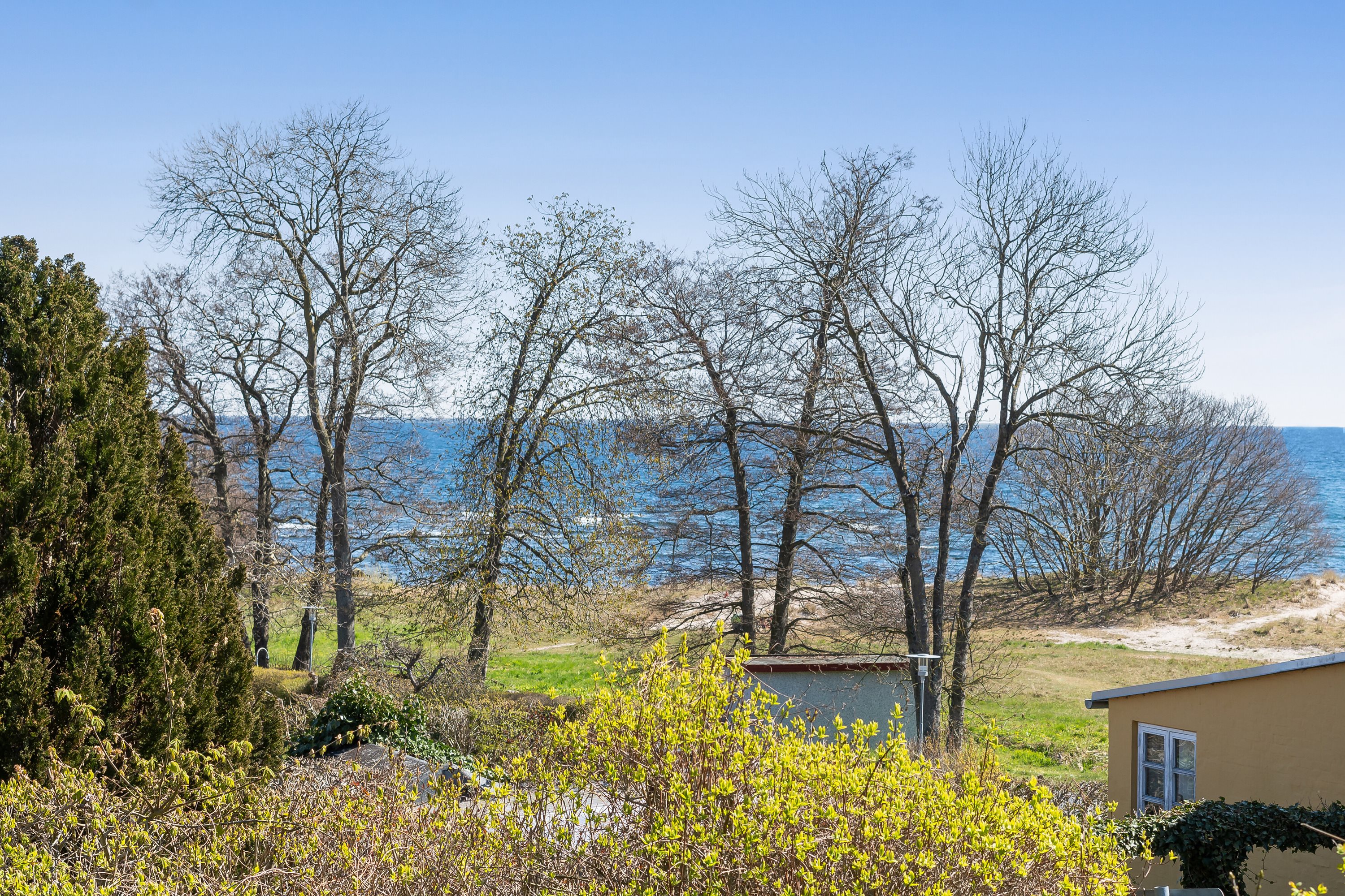 Fremhævet omgivelser billede i fuldskærmstilstand. Billede af Bækken 1, Melsted, 3760 Gudhjem