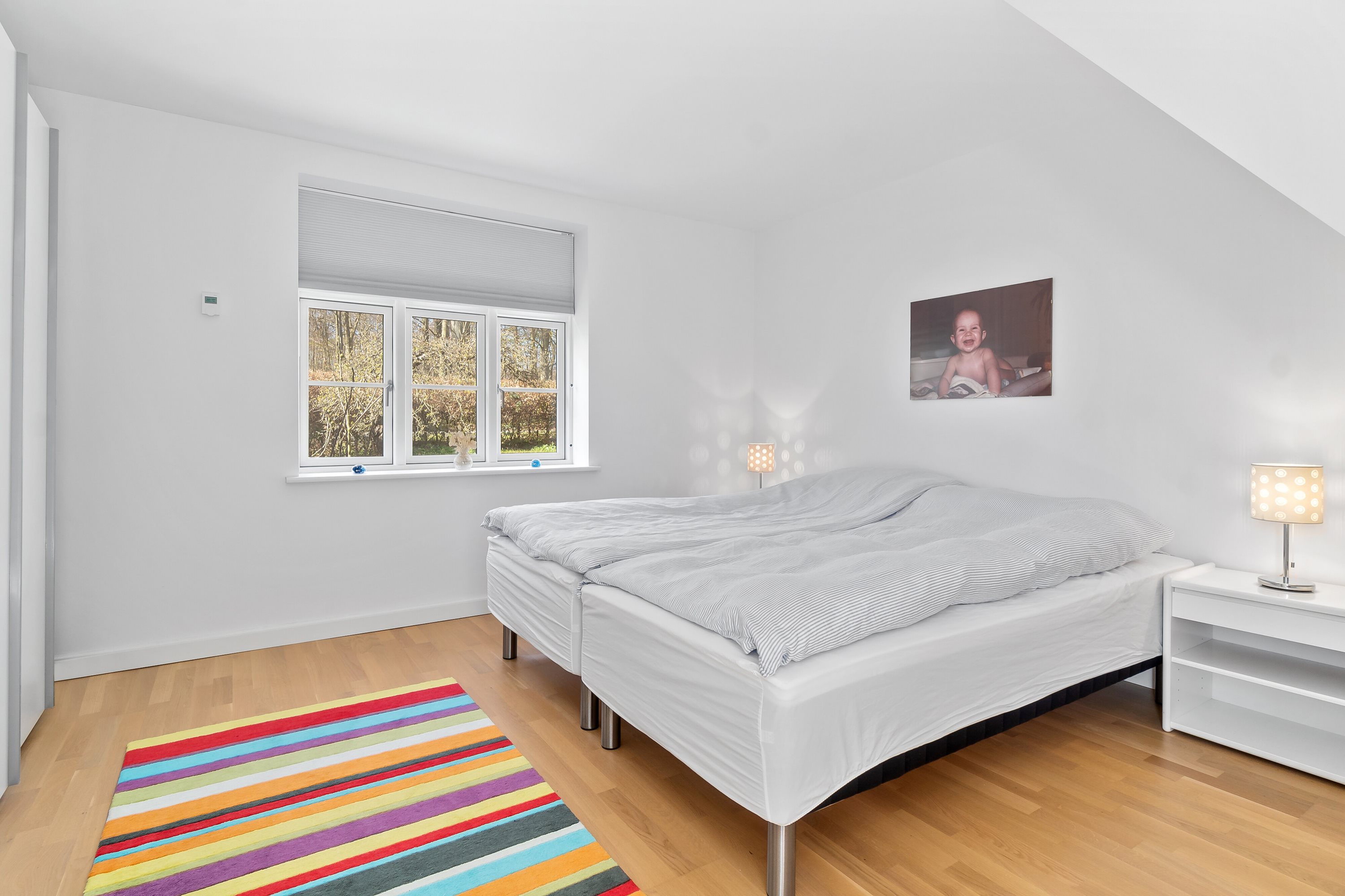 Fremhævet soveværelse billede i fuldskærmstilstand. Billede af Bækken 1, Melsted, 3760 Gudhjem