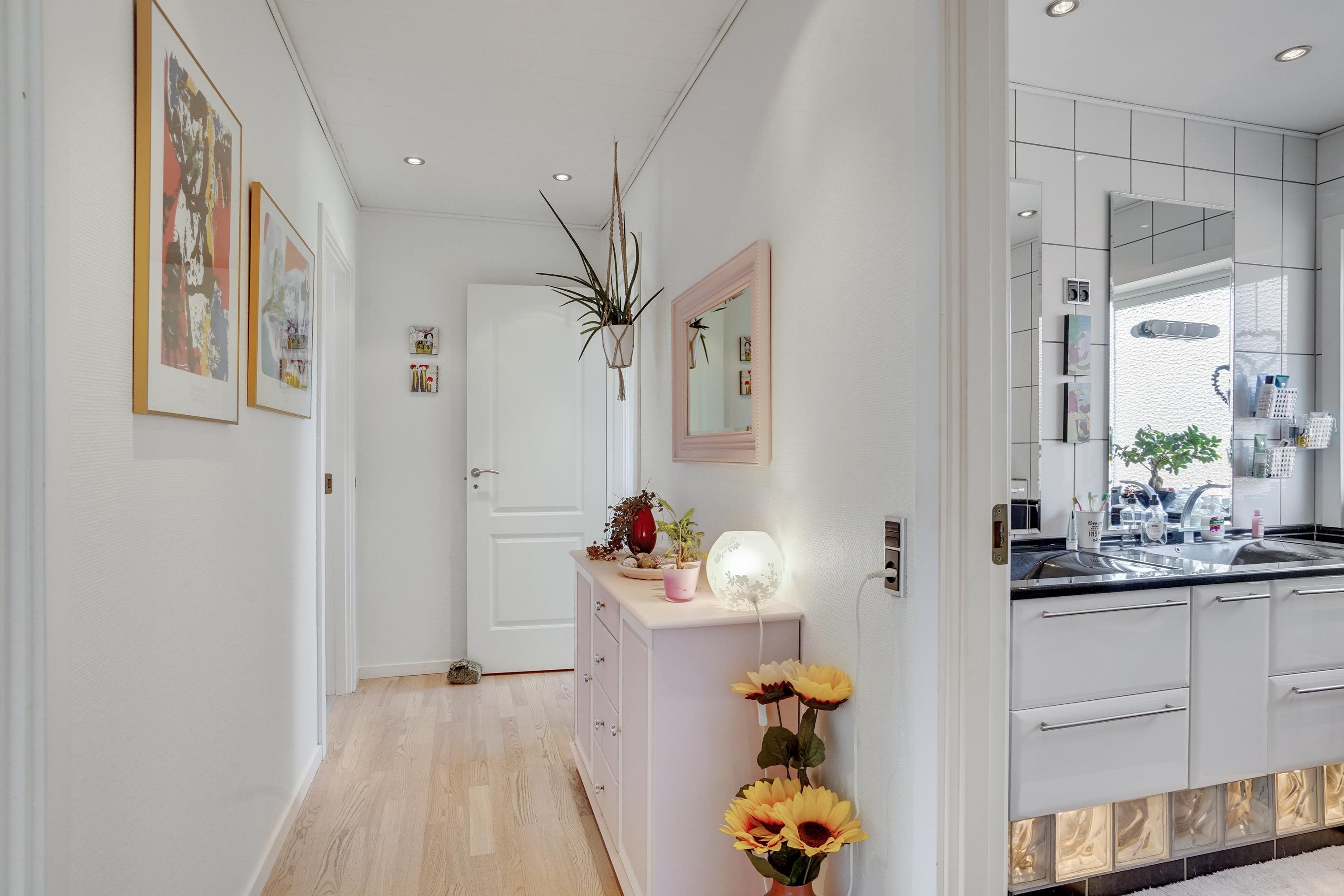 Fremhævet gang billede i fuldskærmstilstand. Billede af Nygade 57, 6650 Brørup