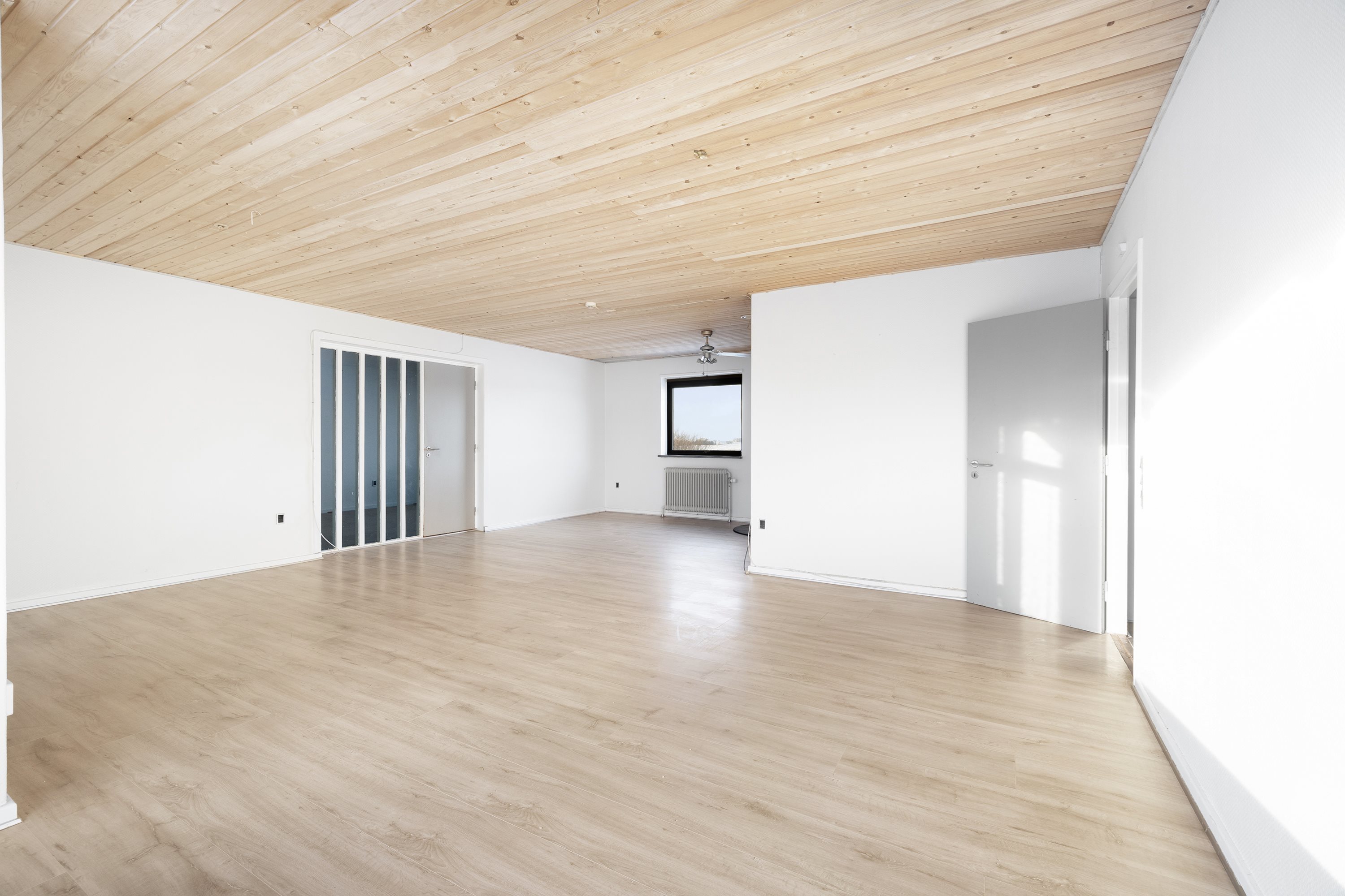 Fremhævet stue billede i fuldskærmstilstand. Billede af Bogensevej 54, Bukkerup, 5620 Glamsbjerg