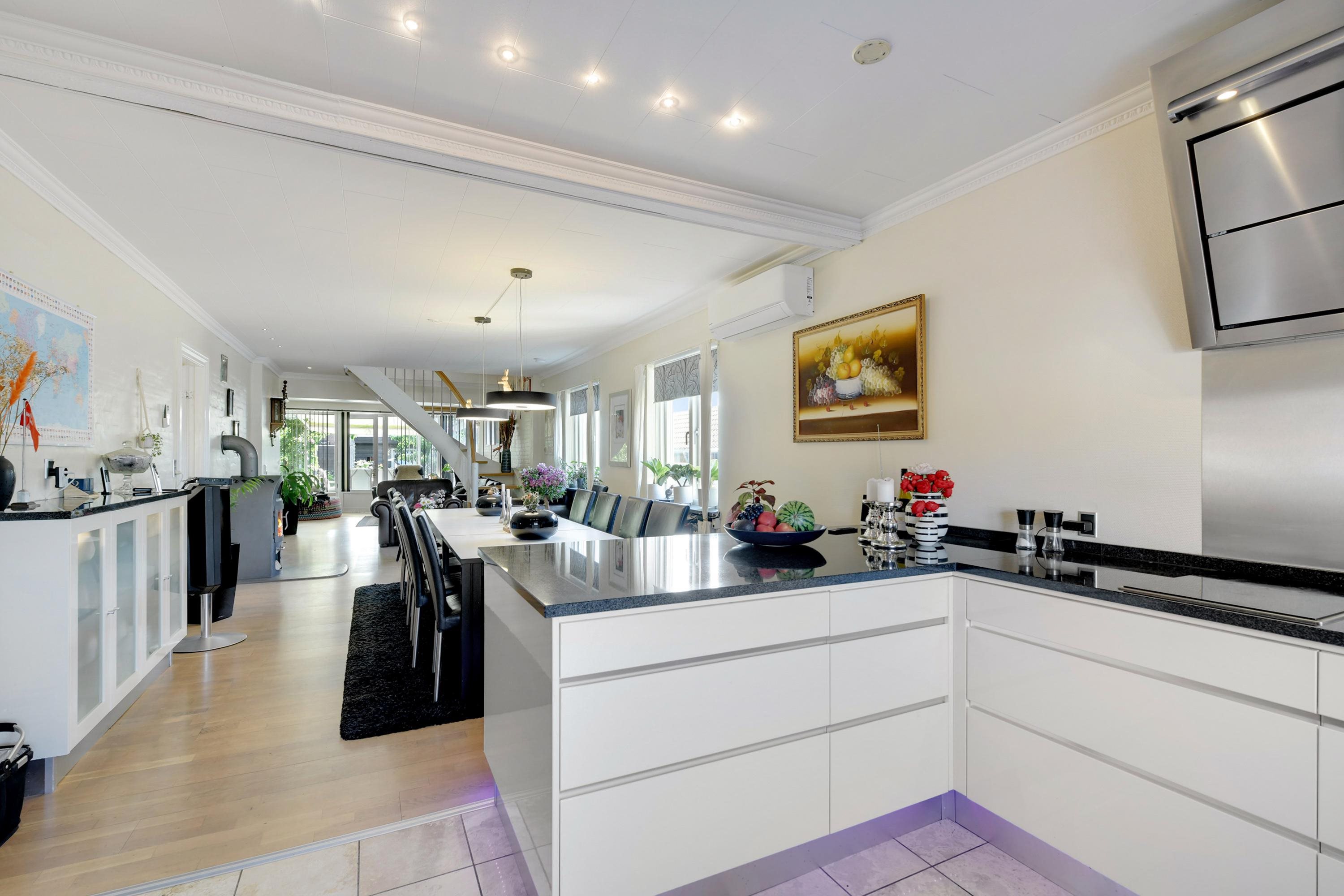 Fremhævet køkken billede i fuldskærmstilstand. Billede af P.A. Madvigs Vej 28, 6100 Haderslev