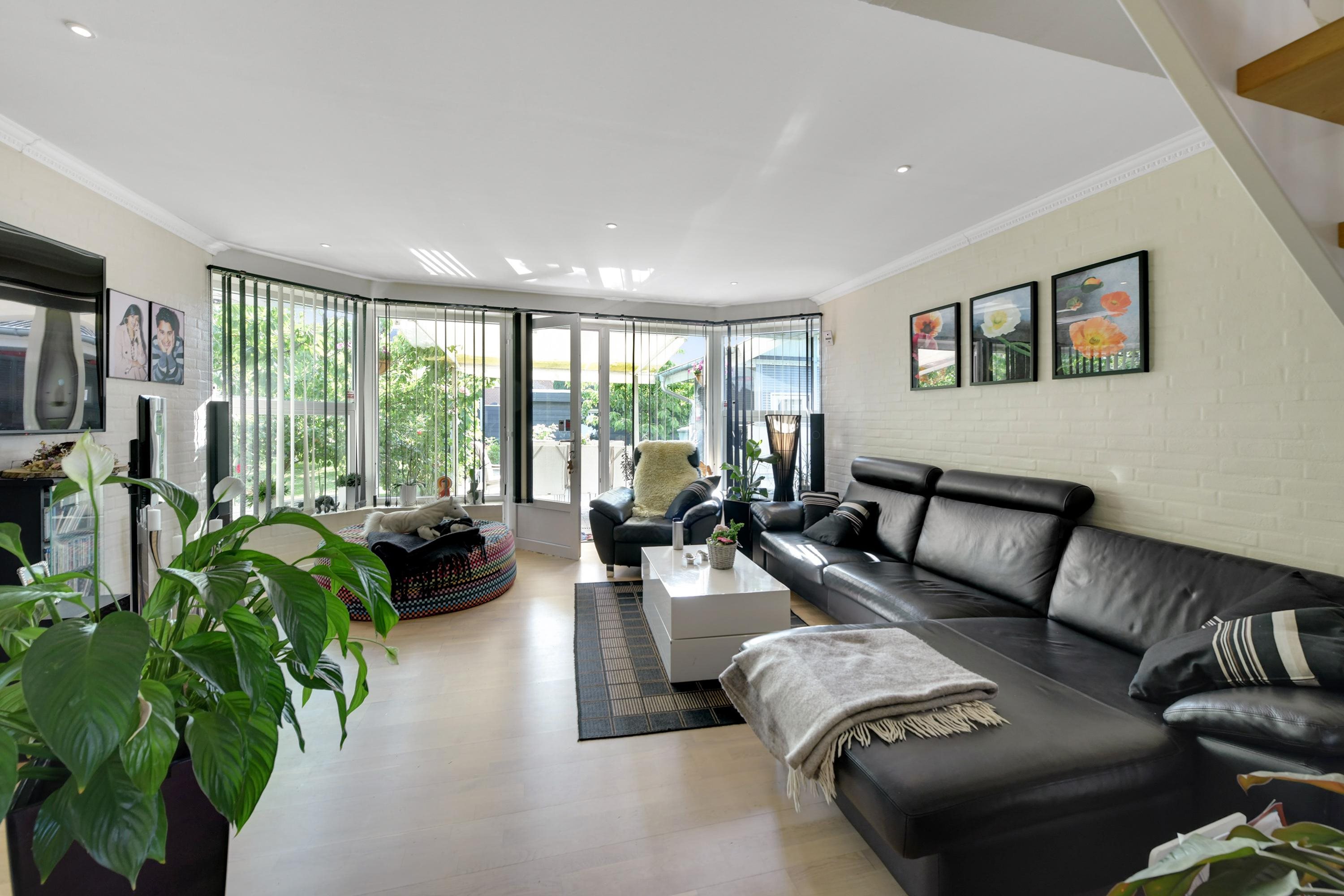 Fremhævet stue billede i fuldskærmstilstand. Billede af P.A. Madvigs Vej 28, 6100 Haderslev