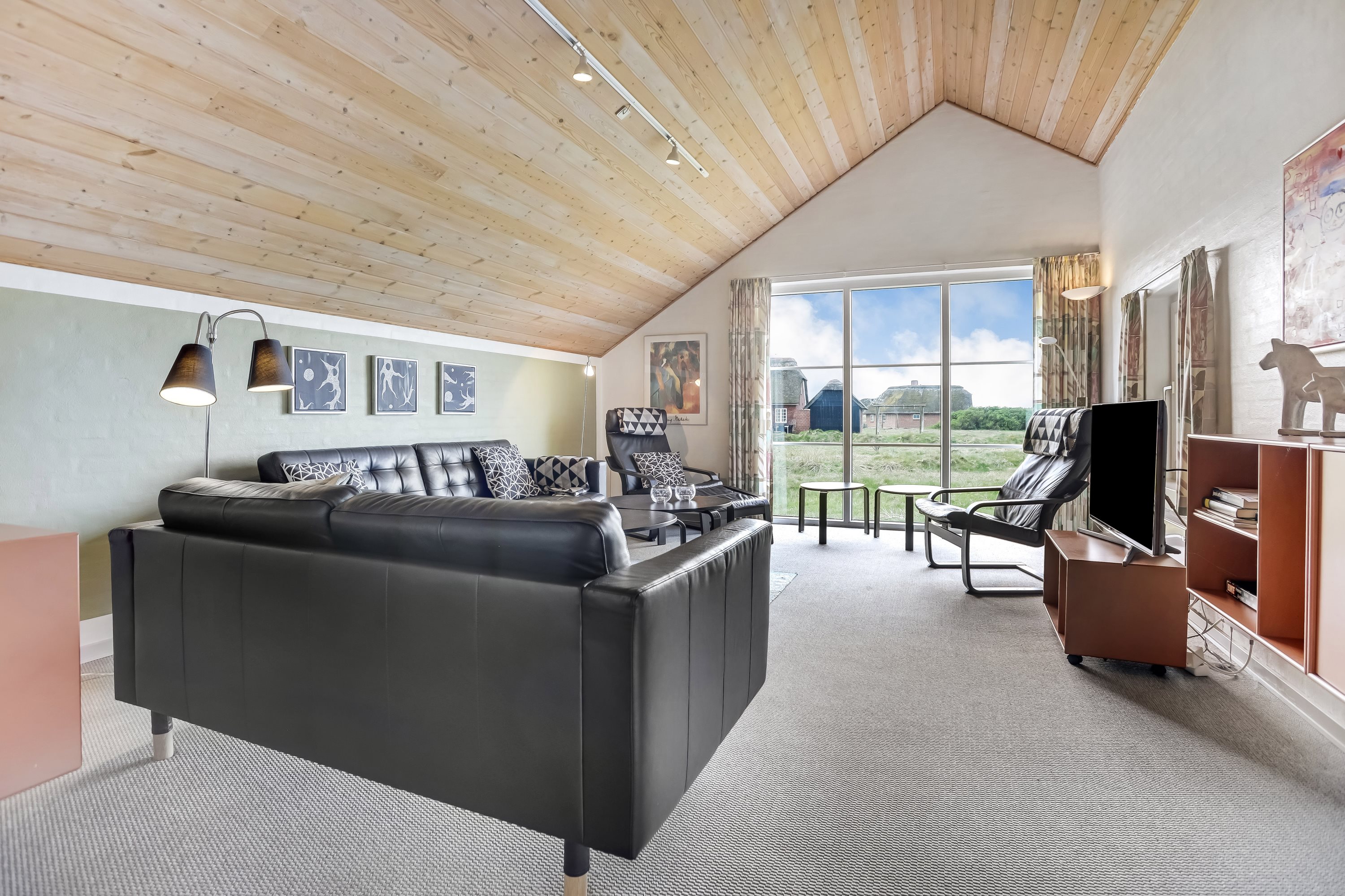 Fremhævet stue billede i fuldskærmstilstand. Billede af Fyrvej 41E, 6857 Blåvand