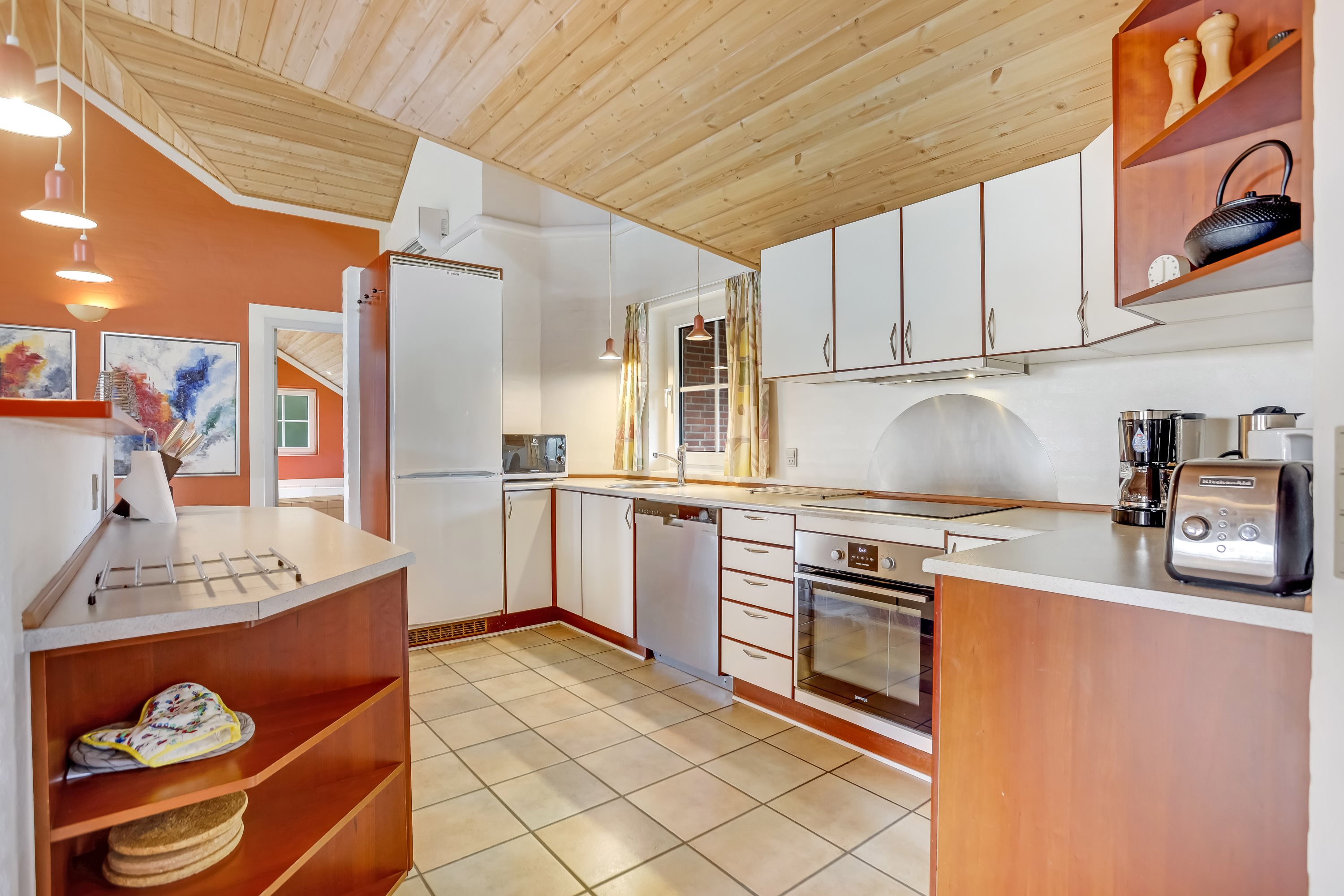 Fremhævet køkken billede i fuldskærmstilstand. Billede af Fyrvej 41E, 6857 Blåvand