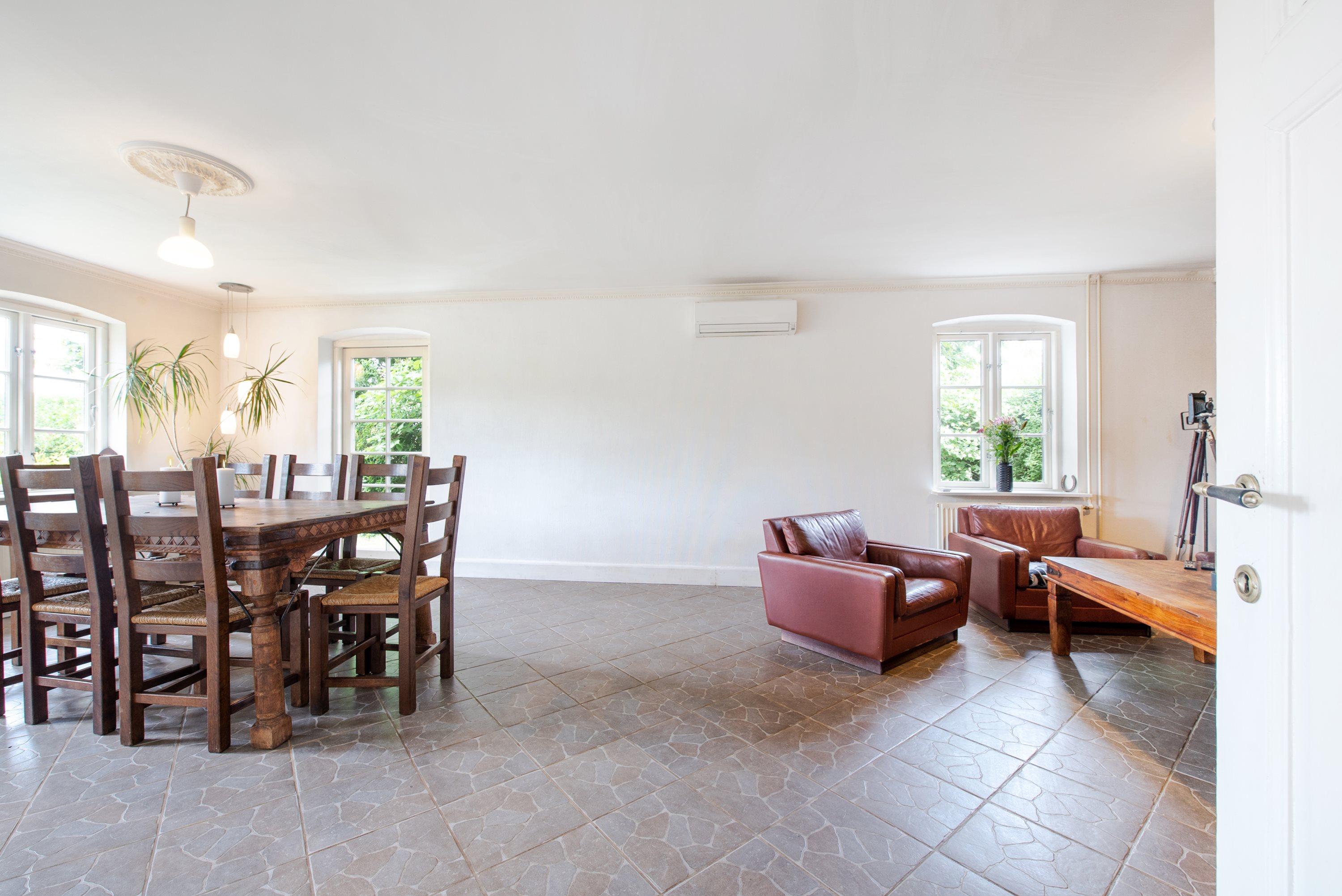 Fremhævet stue billede i fuldskærmstilstand. Billede af Sørupvej 21, 4863 Eskilstrup