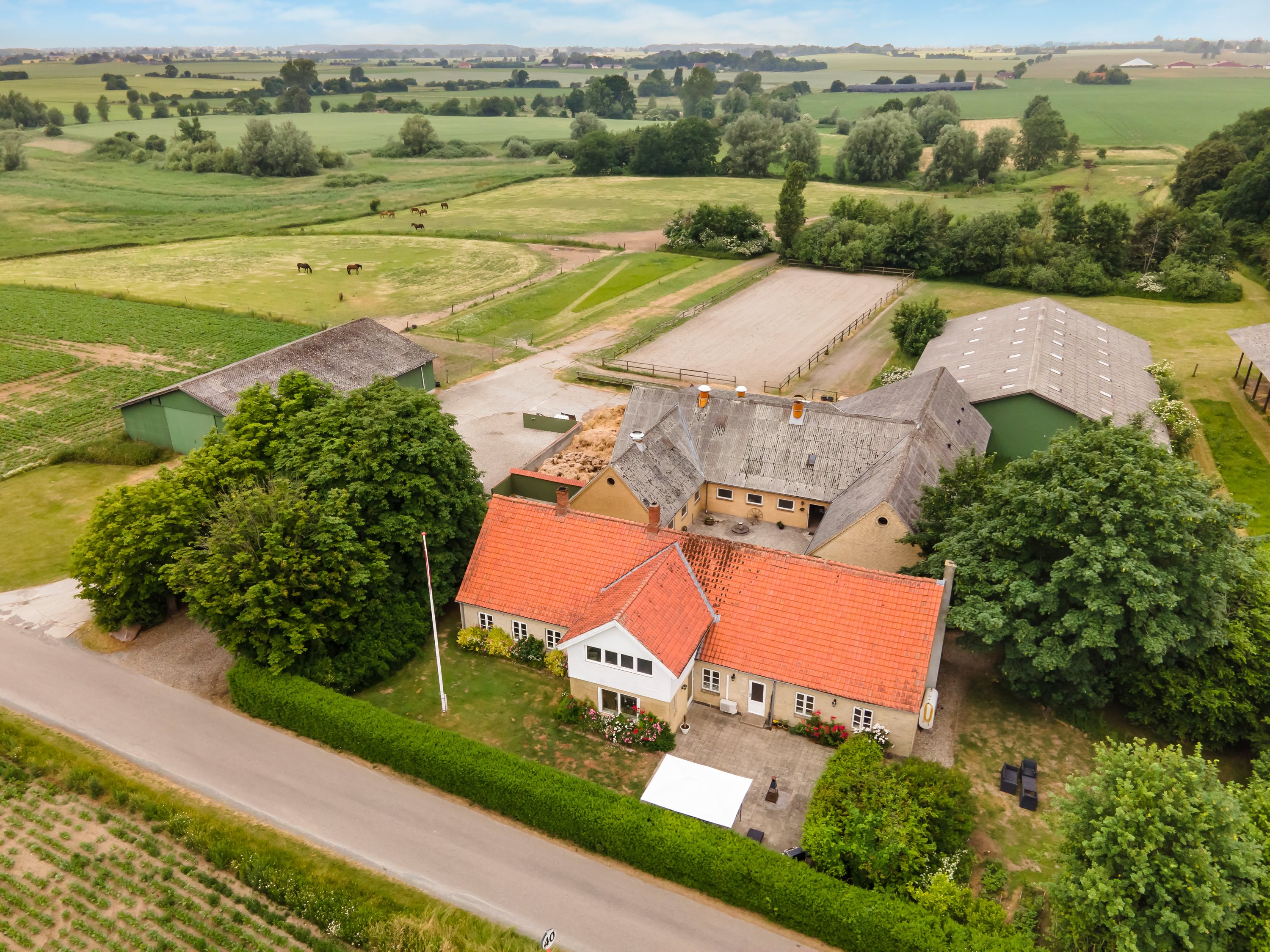 Miniaturebillede 1: luftfoto. Billede af Sørupvej 21, 4863 Eskilstrup