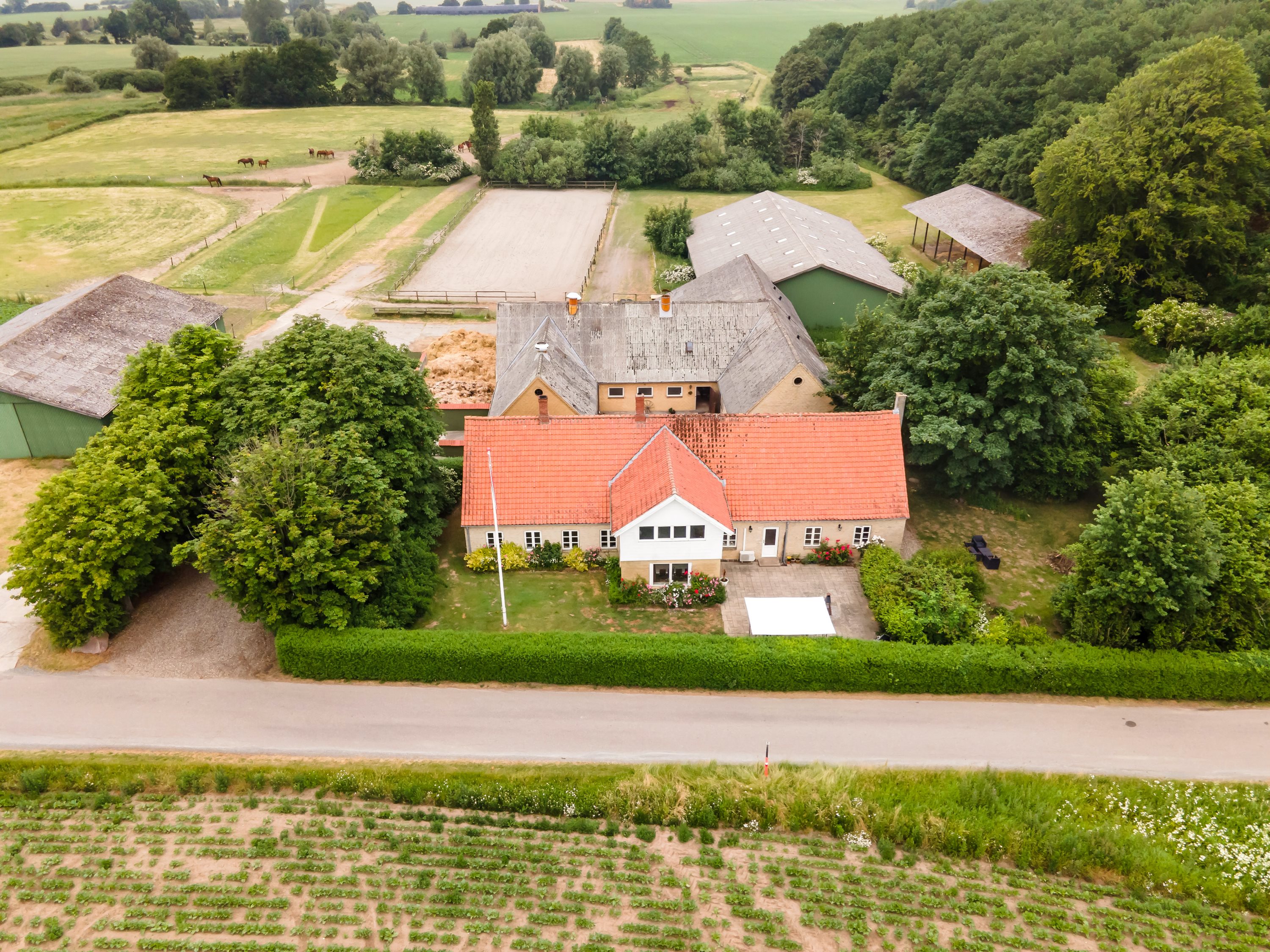 Fremhævet luftfoto billede i fuldskærmstilstand. Billede af Sørupvej 21, 4863 Eskilstrup