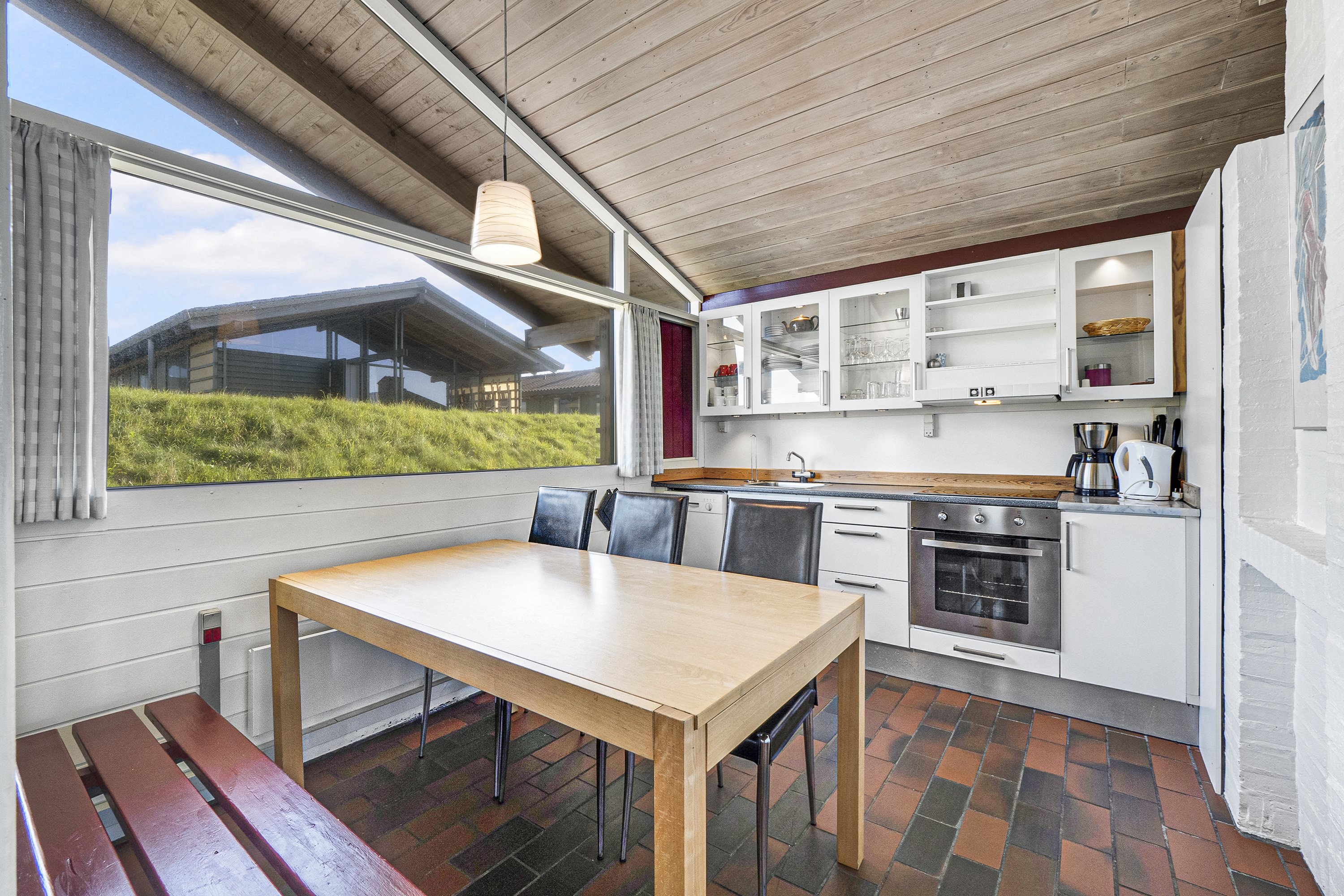 Fremhævet køkken billede i fuldskærmstilstand. Billede af Solskinsvej 25, Vigsø, 7730 Hanstholm