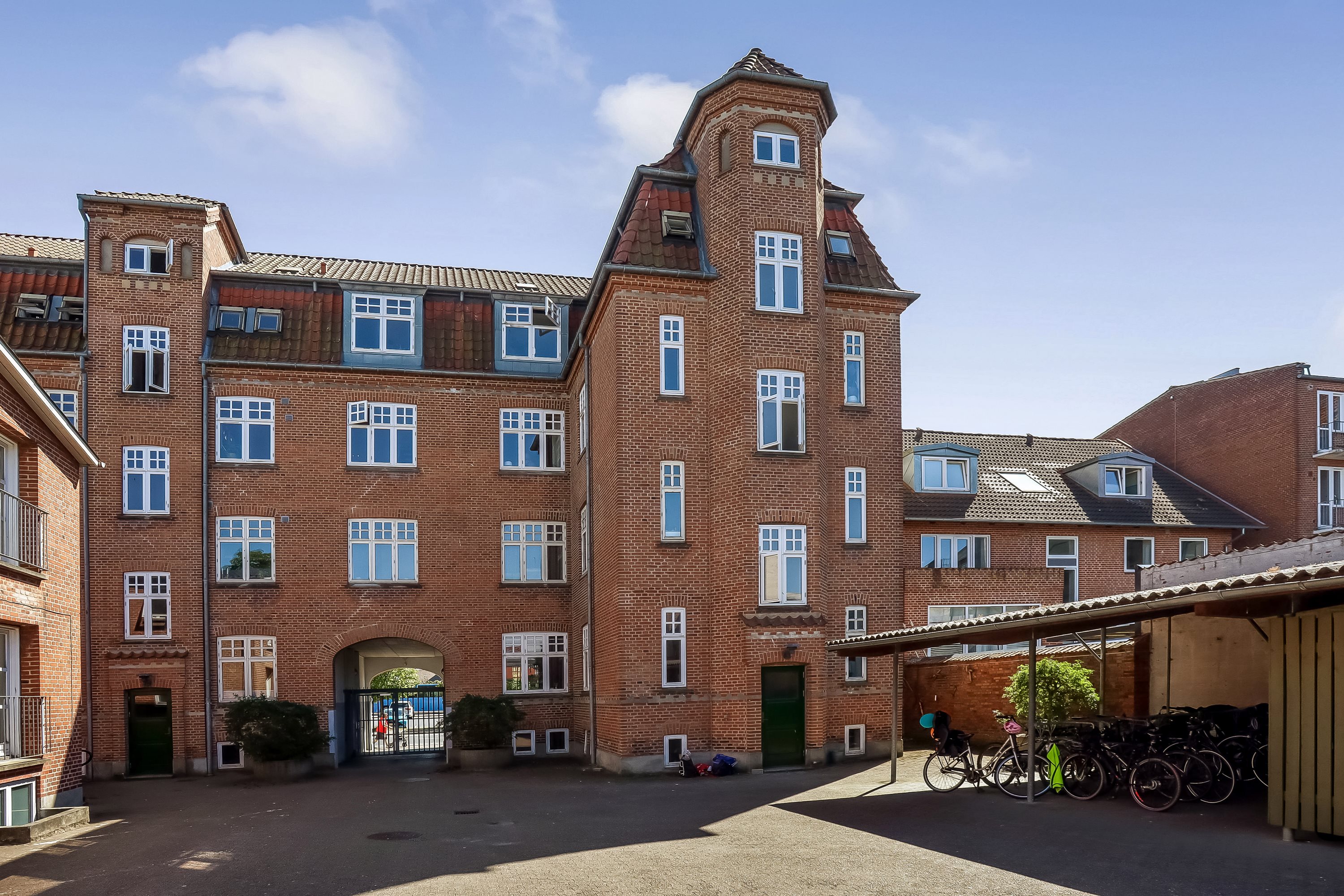 Fremhævet ejendommen billede i fuldskærmstilstand. Billede af Drewsensvej 64, 1. th., Midtbyen, 8600 Silkeborg