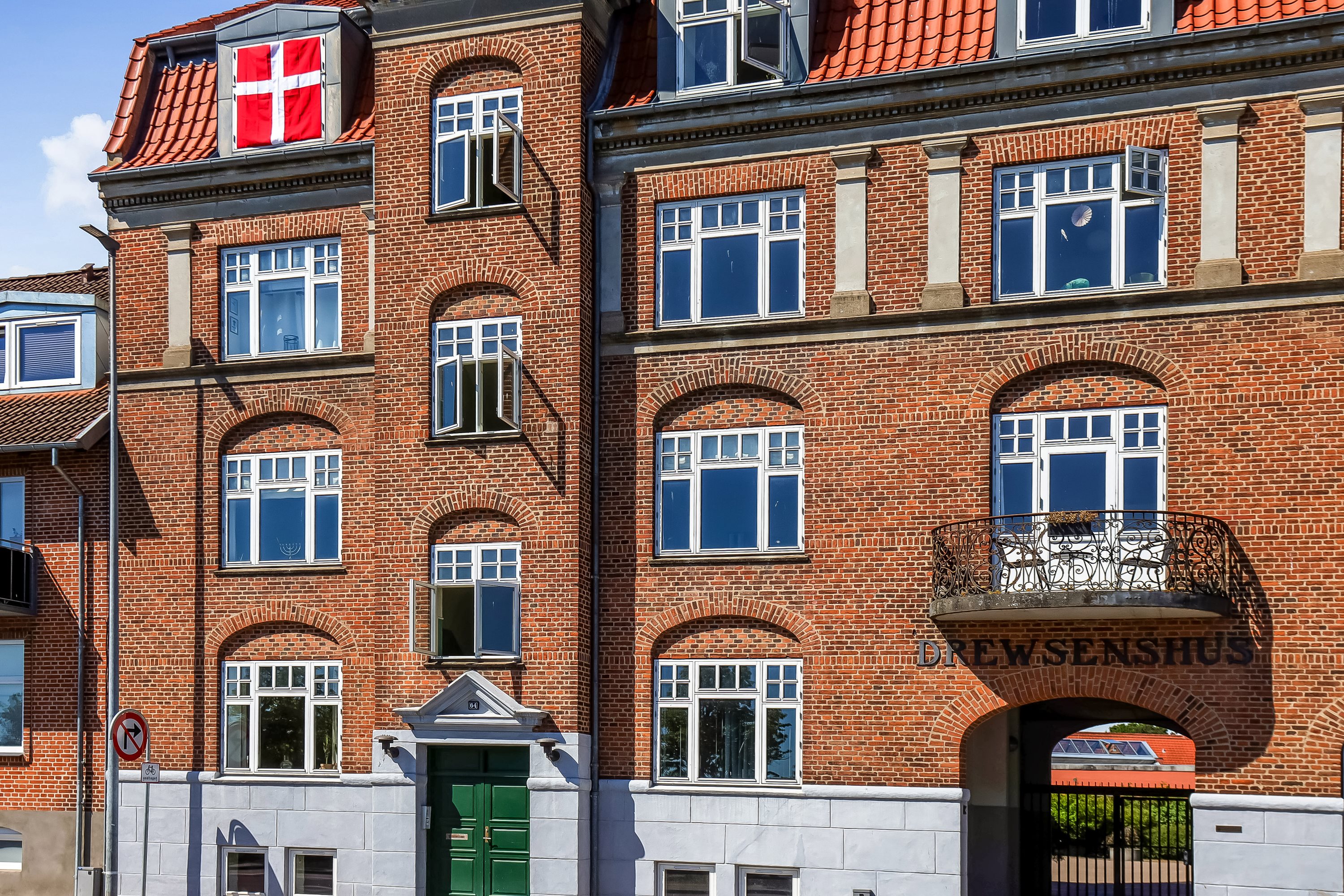 Fremhævet ejendommen billede i fuldskærmstilstand. Billede af Drewsensvej 64, 1. th., Midtbyen, 8600 Silkeborg