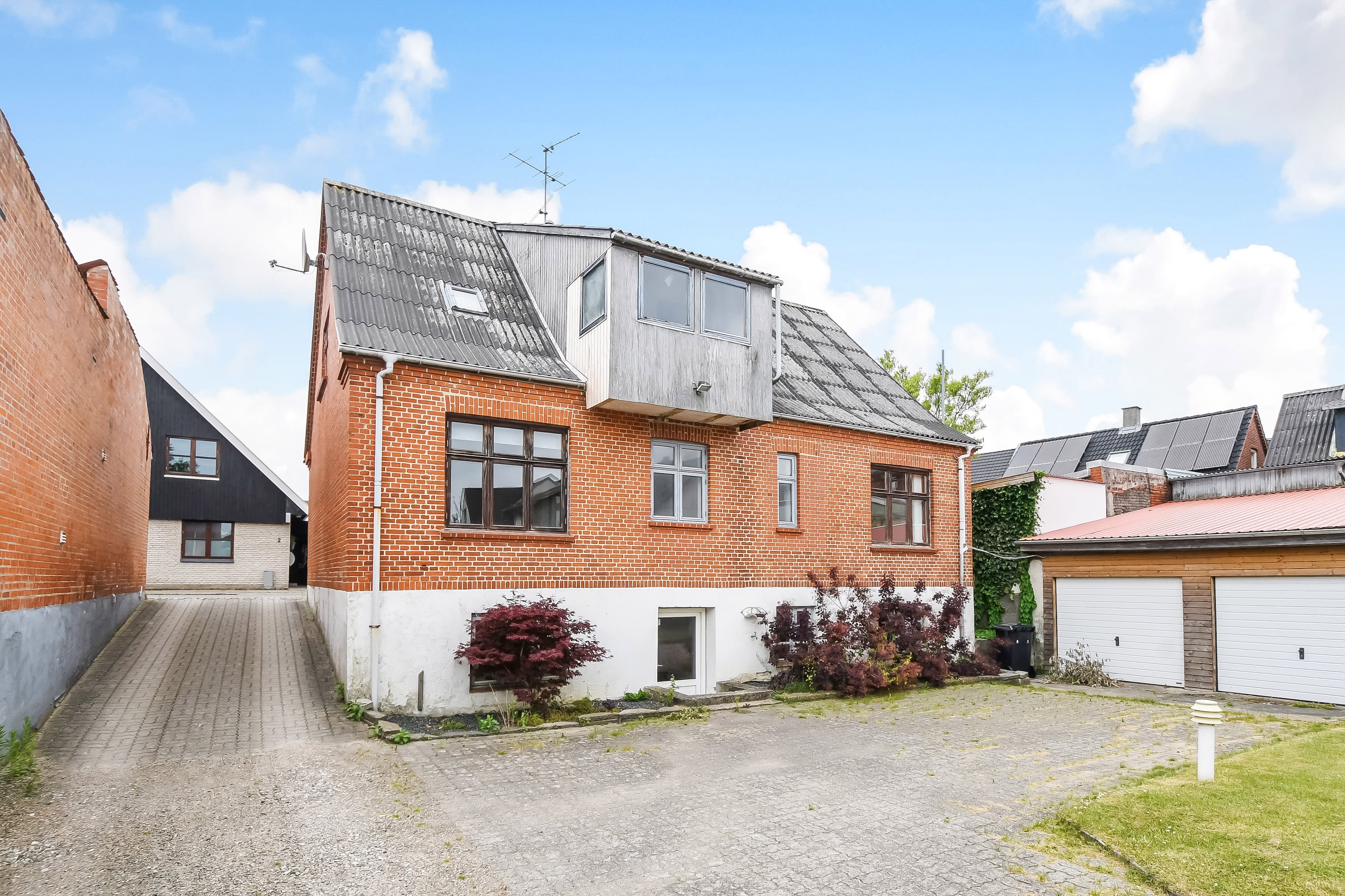 Fremhævet ejendommen billede i fuldskærmstilstand. Billede af Langgade 1, 7600 Struer