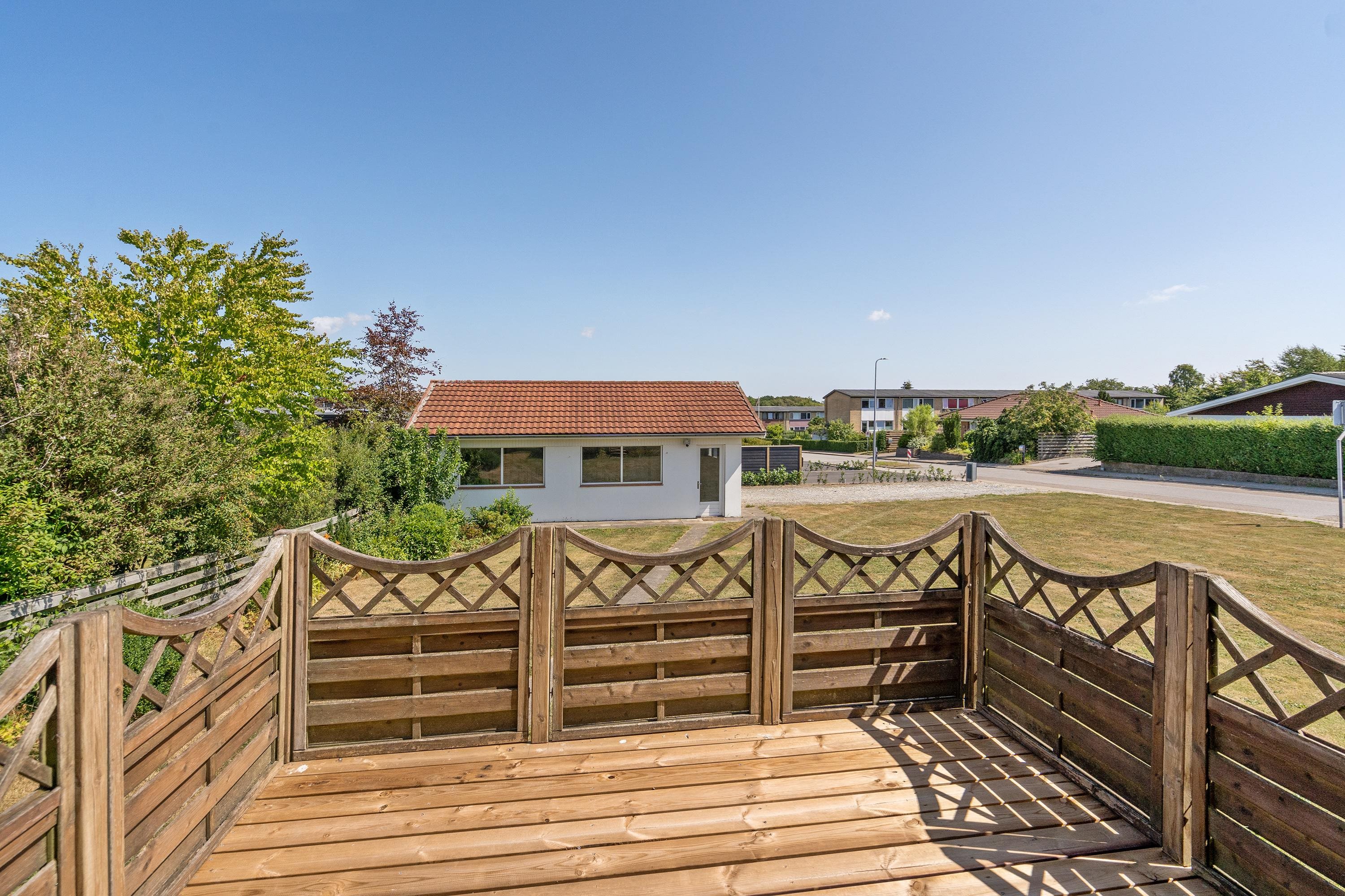 Fremhævet terrasse billede i fuldskærmstilstand. Billede af Tørholmsvej 102, 9800 Hjørring