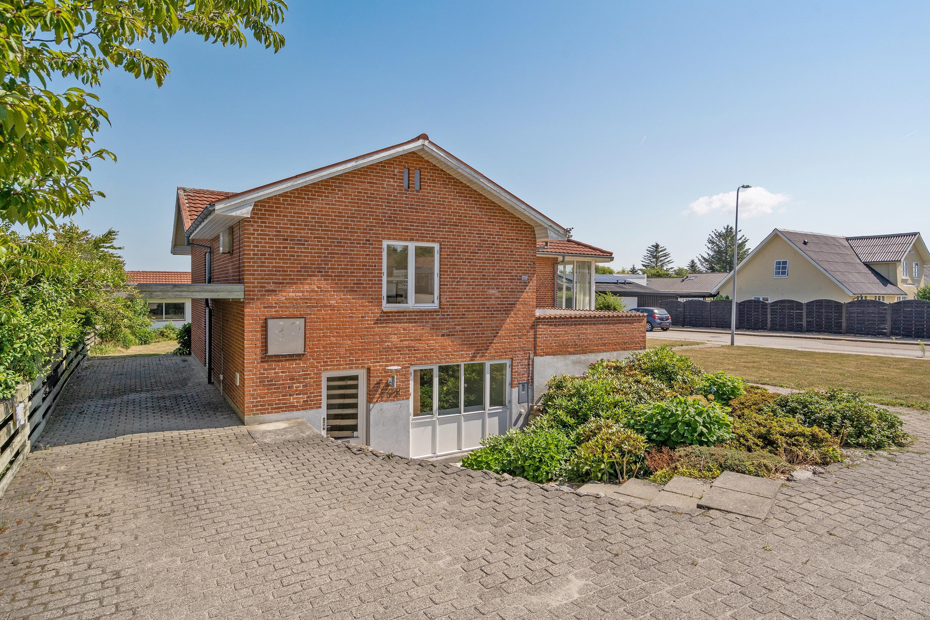 Fremhævet stue billede i fuldskærmstilstand. Billede af Tørholmsvej 102, 9800 Hjørring