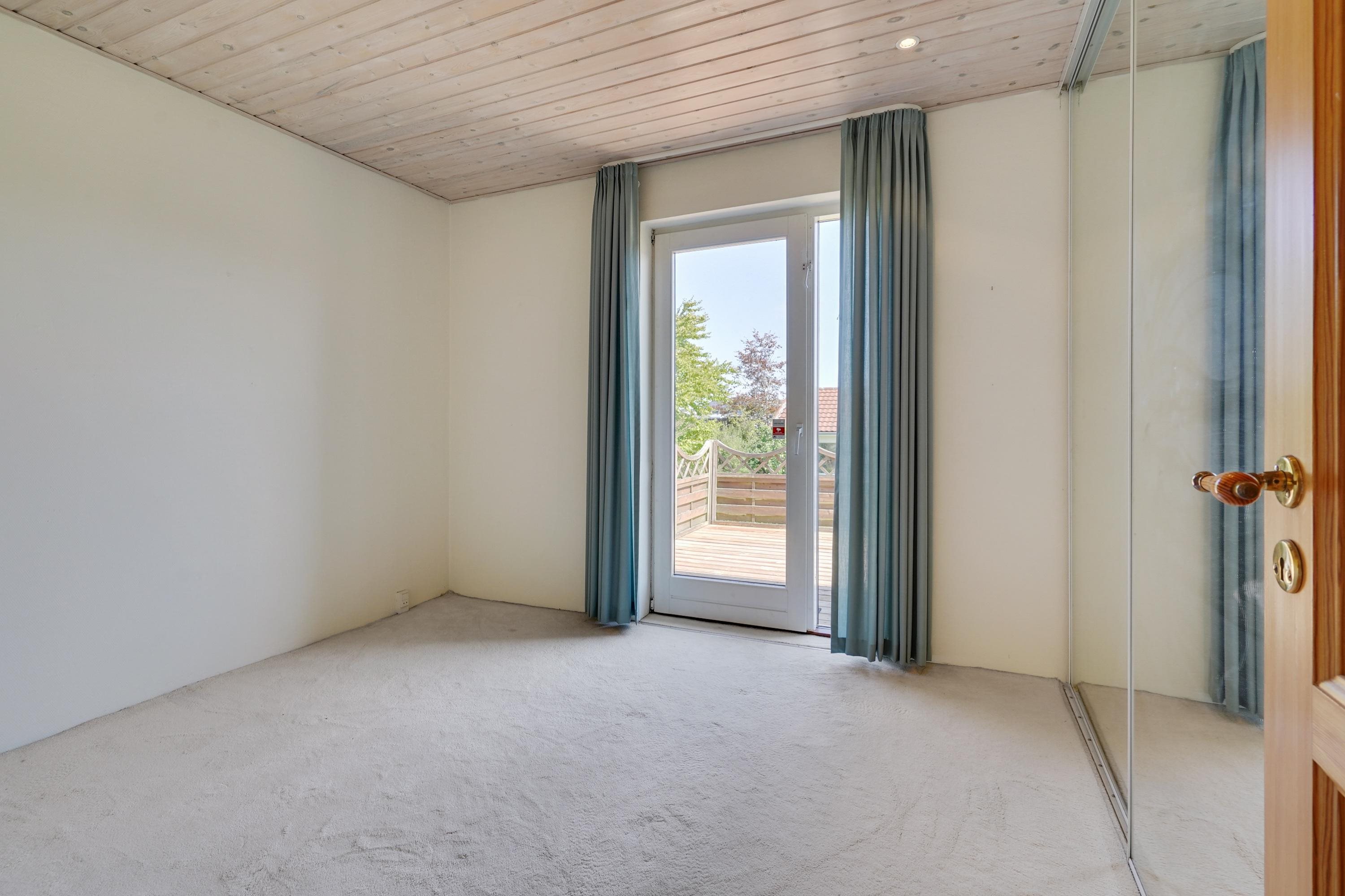 Fremhævet soveværelse billede i fuldskærmstilstand. Billede af Tørholmsvej 102, 9800 Hjørring