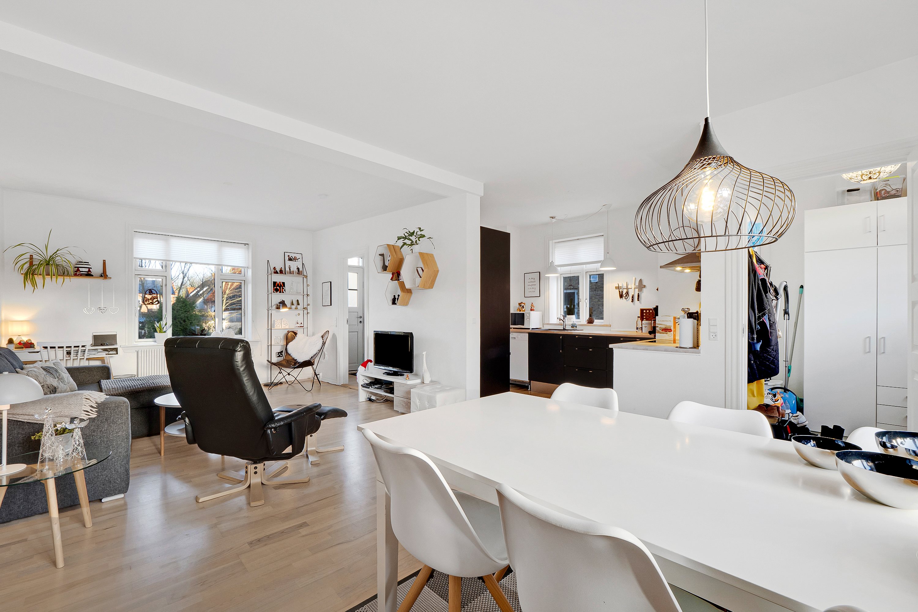 Fremhævet stue billede i fuldskærmstilstand. Billede af Klingenbergsgade 42, 7900 Nykøbing M