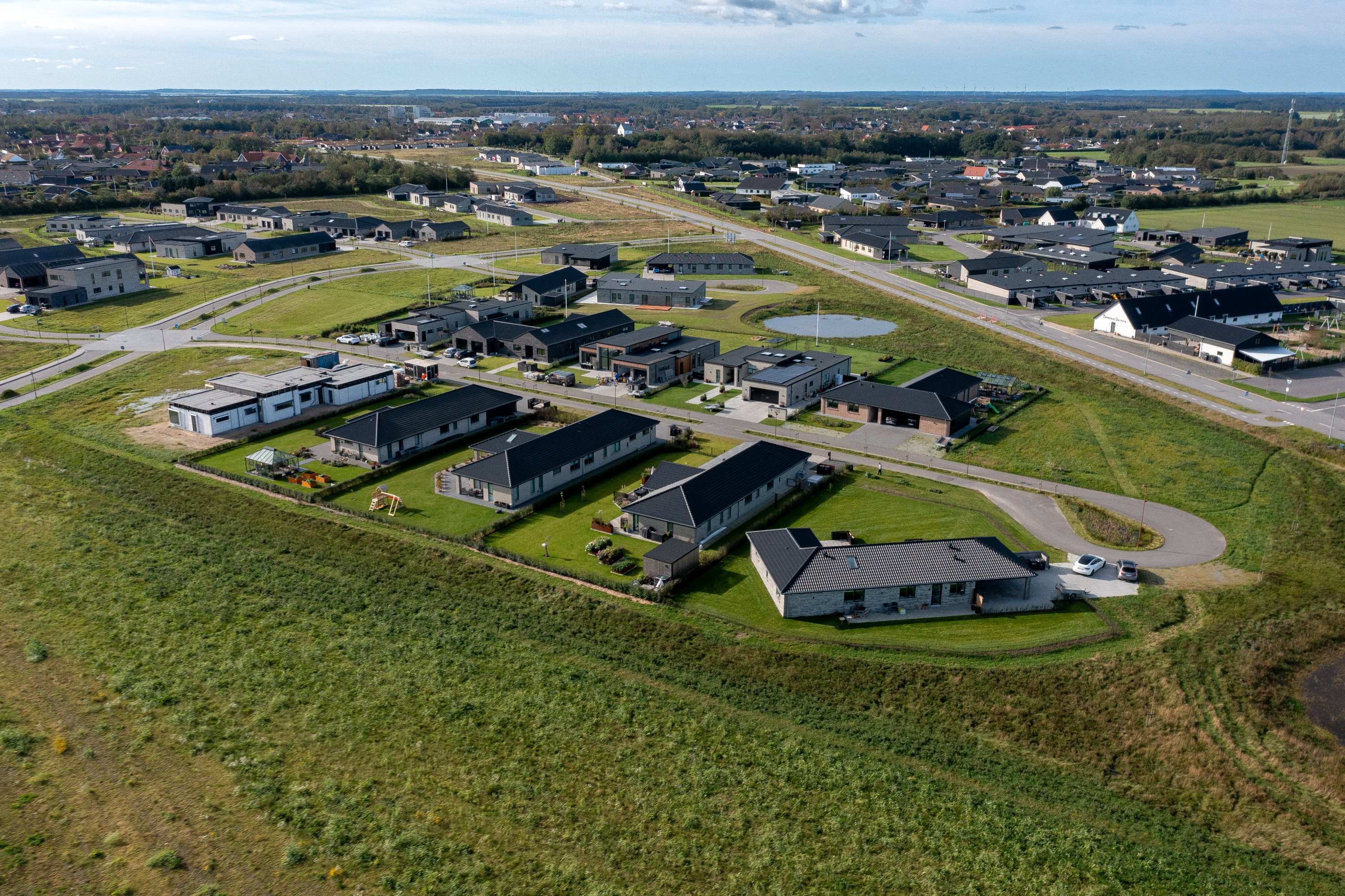 Fremhævet andet billede i fuldskærmstilstand. Billede af Solsikke Alle 1, 9440 Aabybro