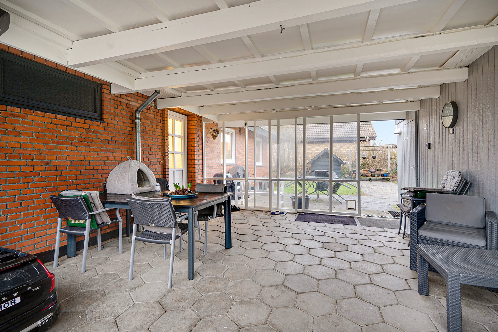 Fremhævet terrasse billede i fuldskærmstilstand. Billede af Absalonsvej 1, 8960 Randers SØ