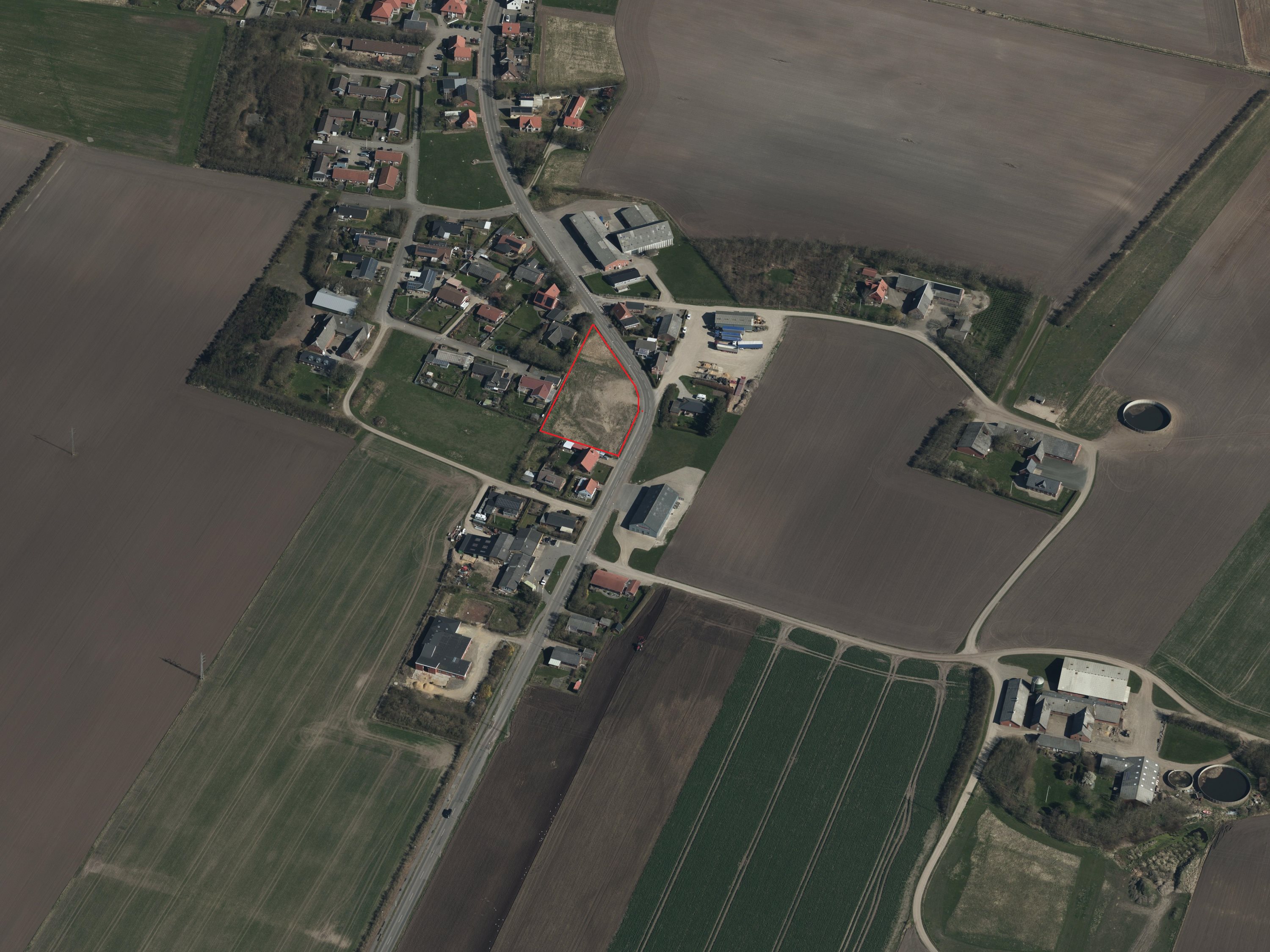 Miniaturebillede 1: luftfoto. Billede af Klostervej 11, Kloster, 6950 Ringkøbing