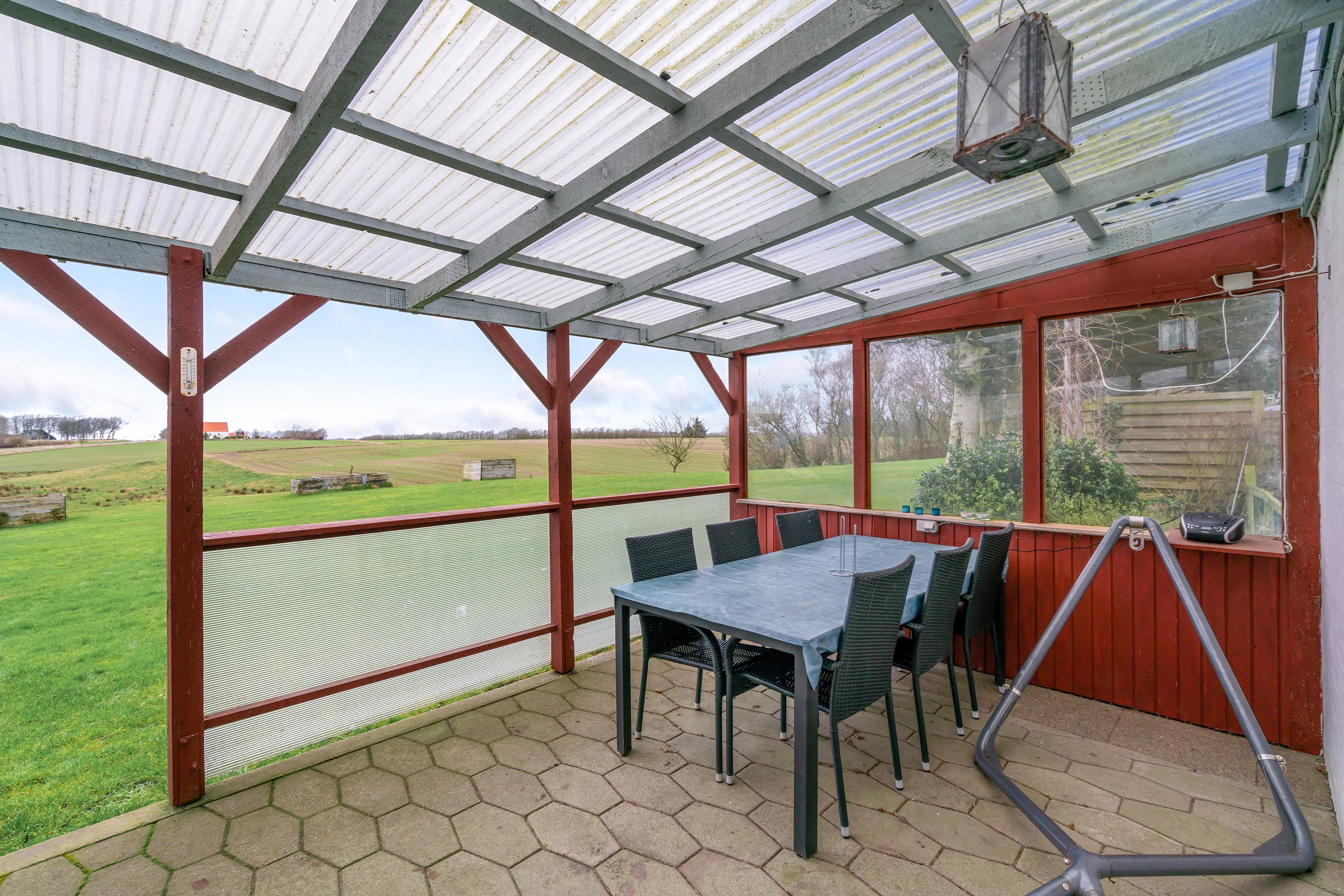 Fremhævet overdækket terrasse billede i fuldskærmstilstand. Billede af Mygdalvej 5, Asdal, 9850 Hirtshals