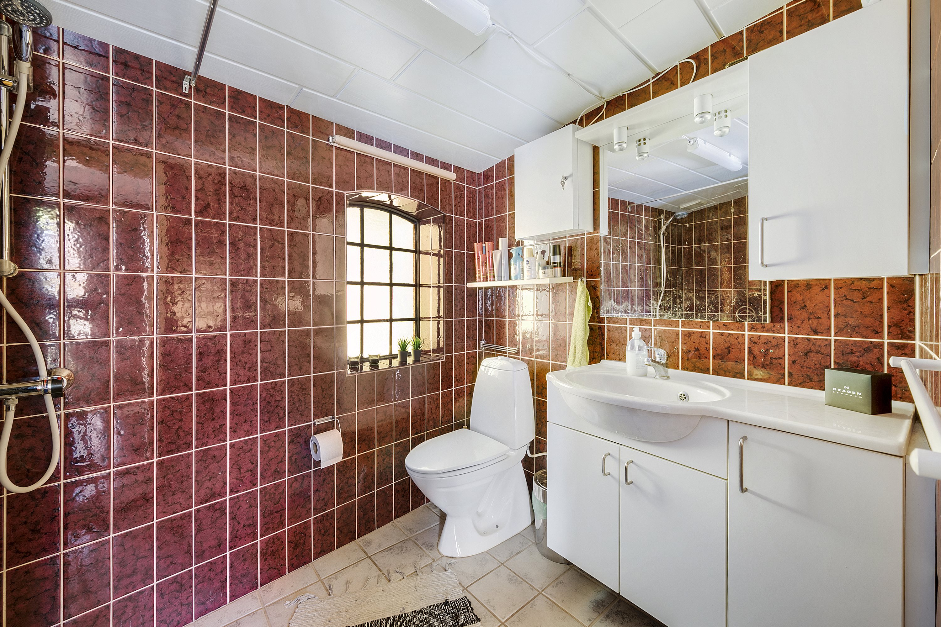 Fremhævet badeværelse billede i fuldskærmstilstand. Billede af Mygdalvej 5, Asdal, 9850 Hirtshals