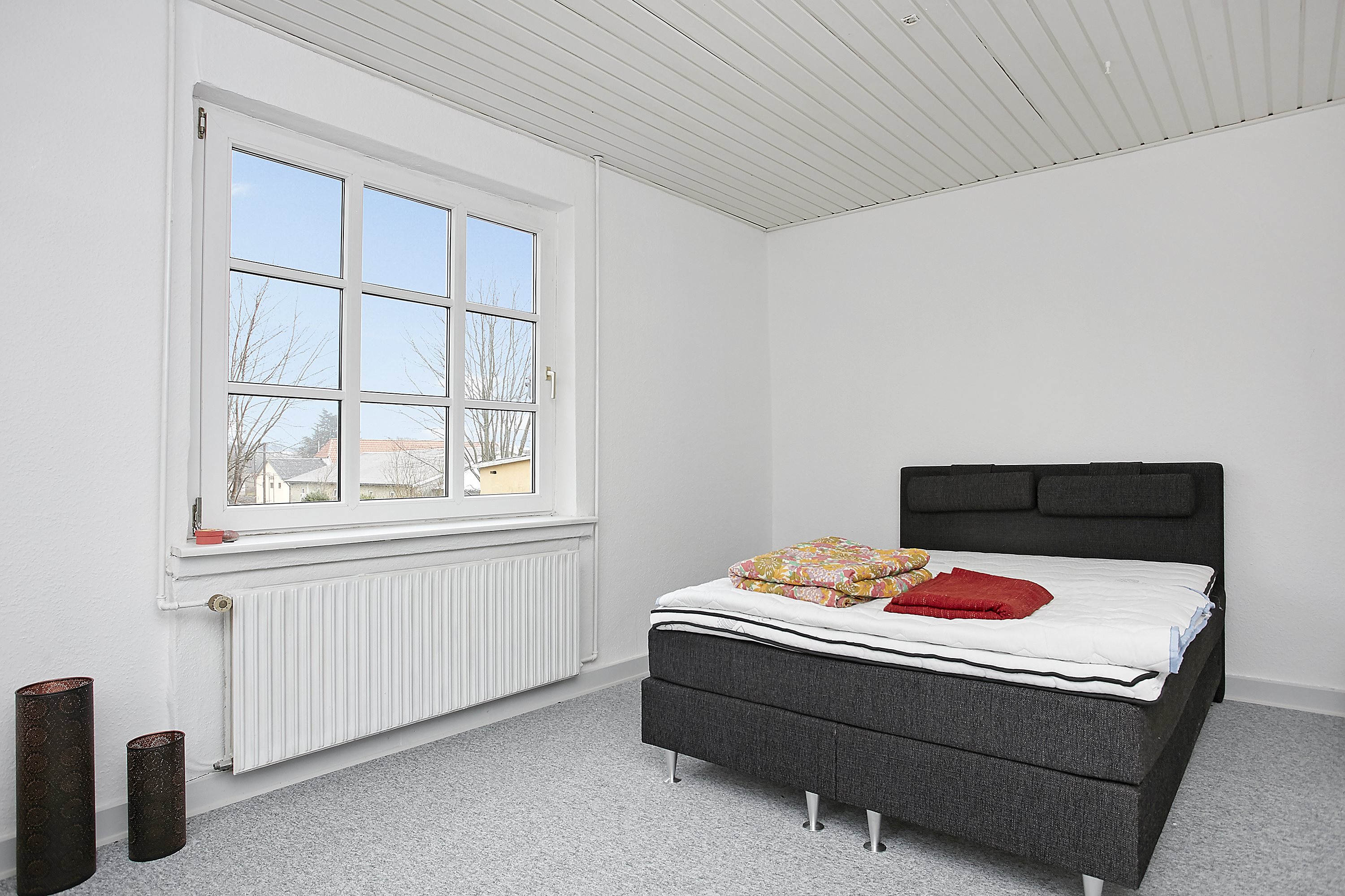 Fremhævet soveværelse billede i fuldskærmstilstand. Billede af Sønderbakken 8, Glud, 7130 Juelsminde
