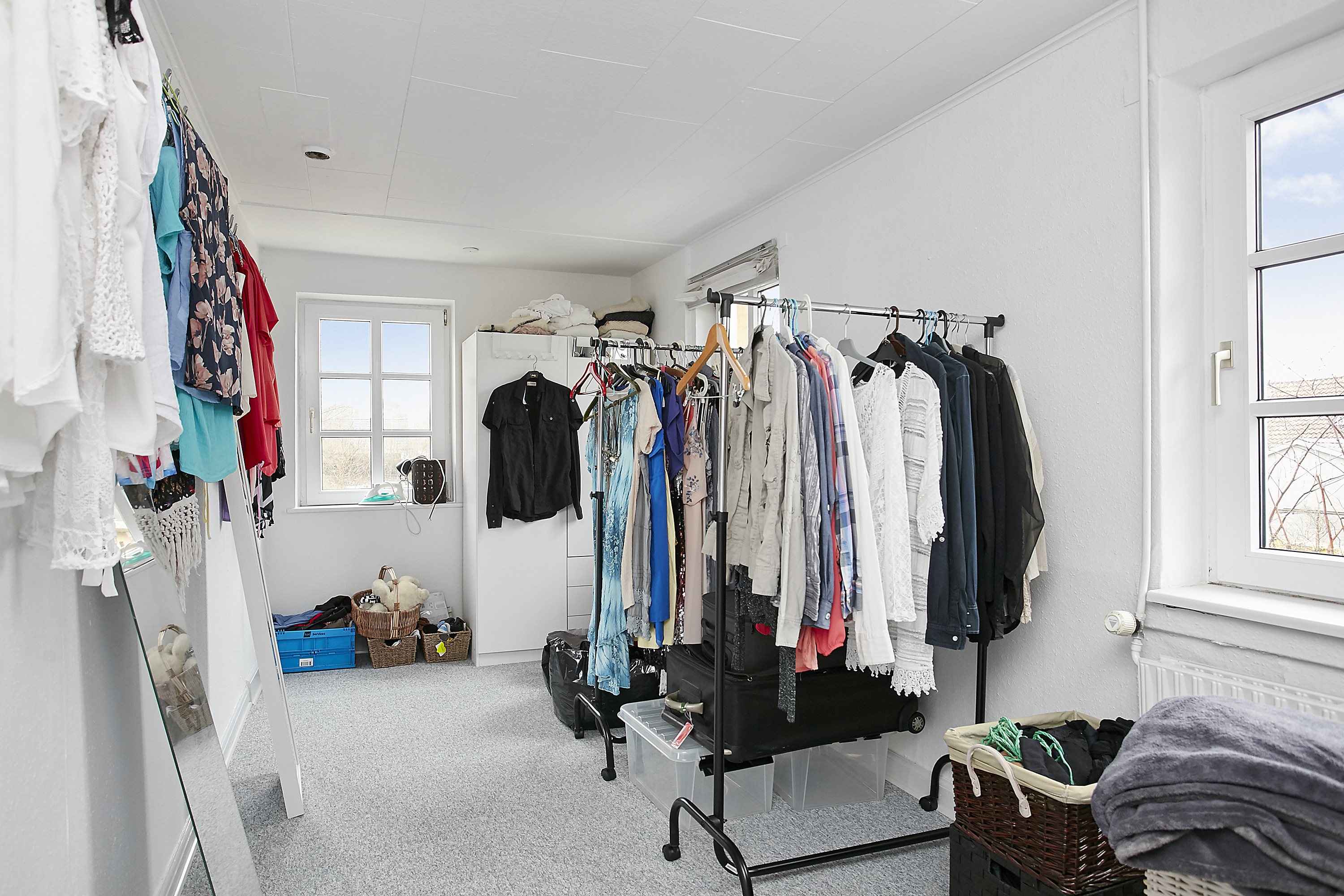 Fremhævet værelse billede i fuldskærmstilstand. Billede af Sønderbakken 8, Glud, 7130 Juelsminde