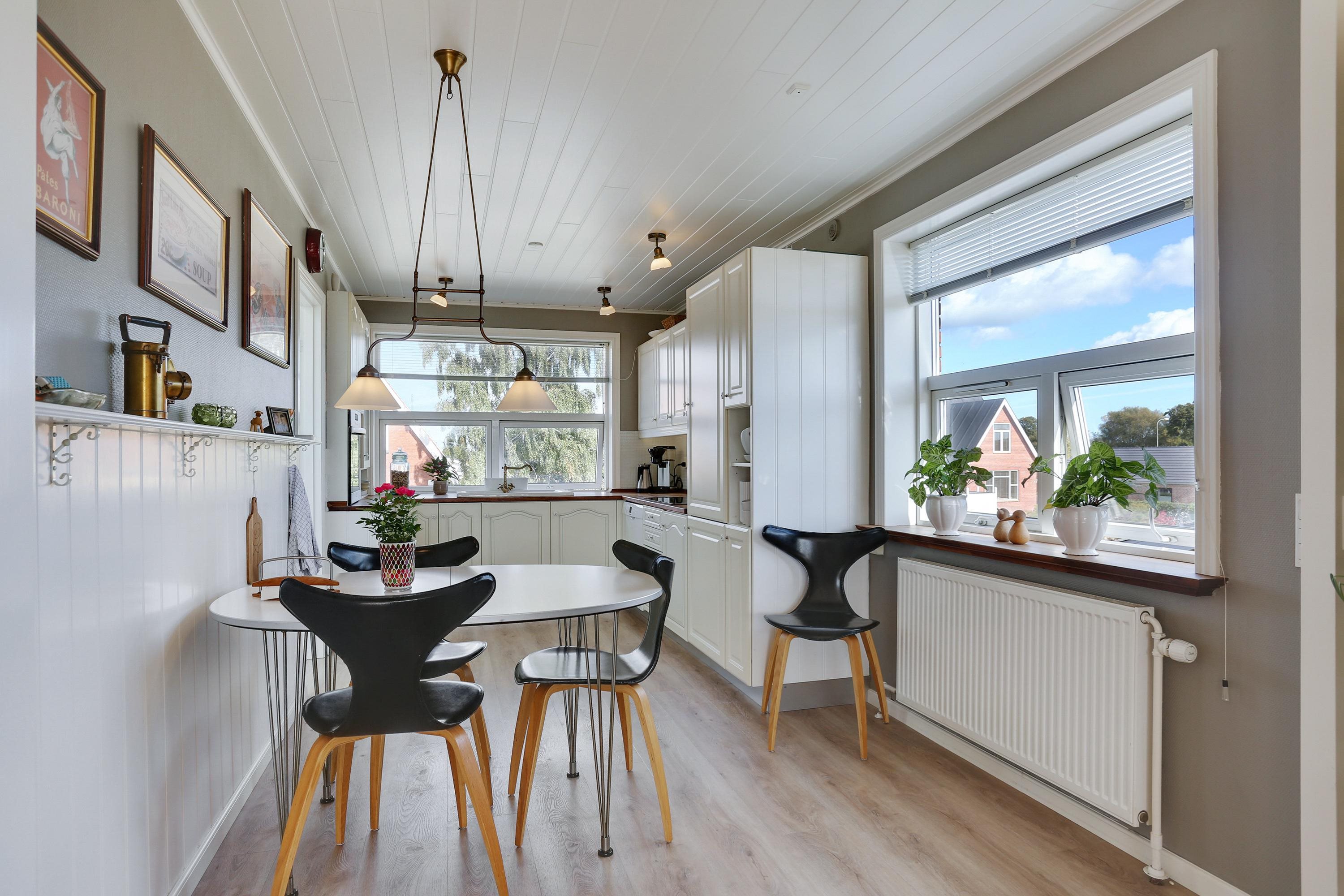 Fremhævet køkken billede i fuldskærmstilstand. Billede af Randersgade 9, 9900 Frederikshavn