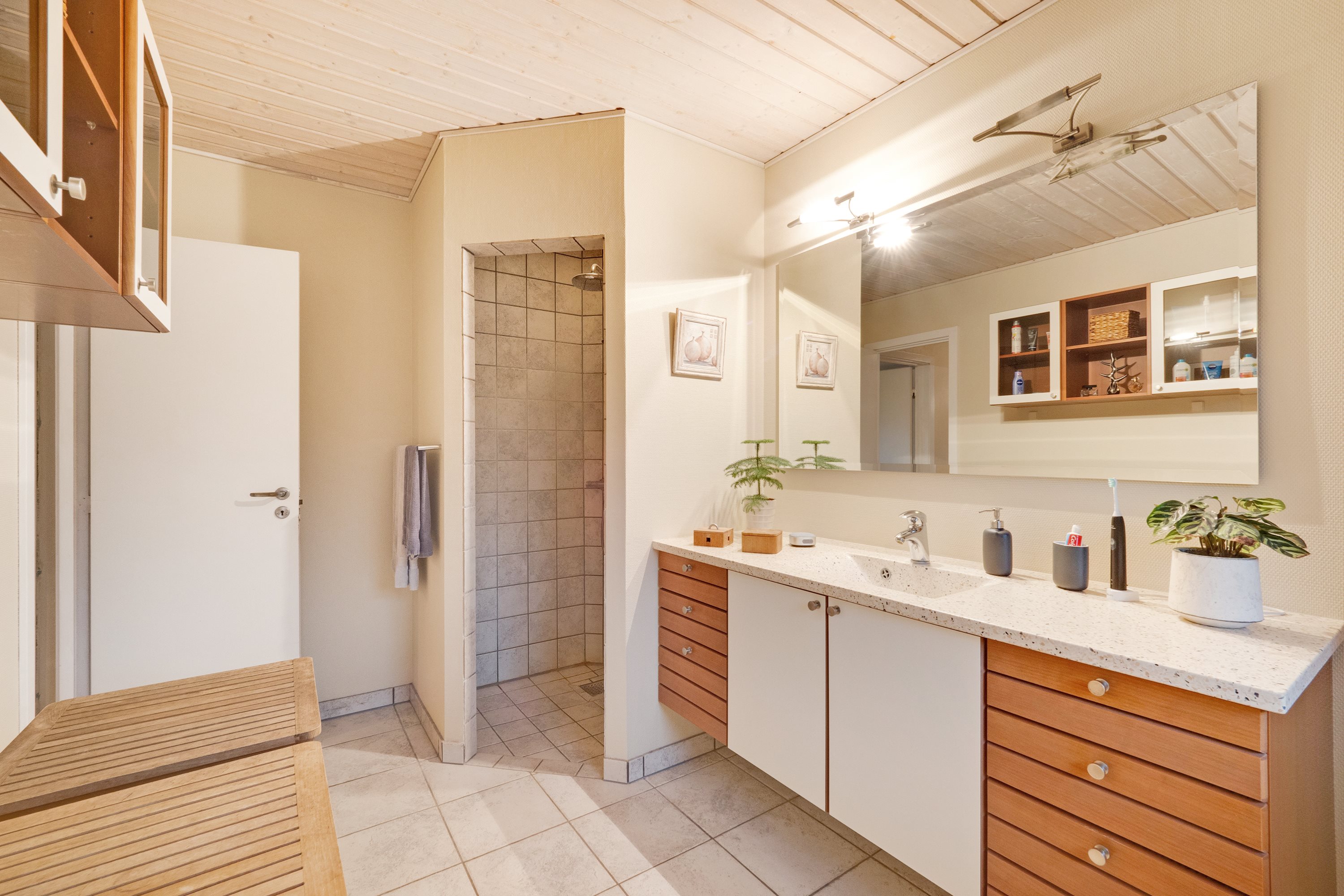 Fremhævet badeværelse billede i fuldskærmstilstand. Billede af Græsmarken 11, 7900 Nykøbing M