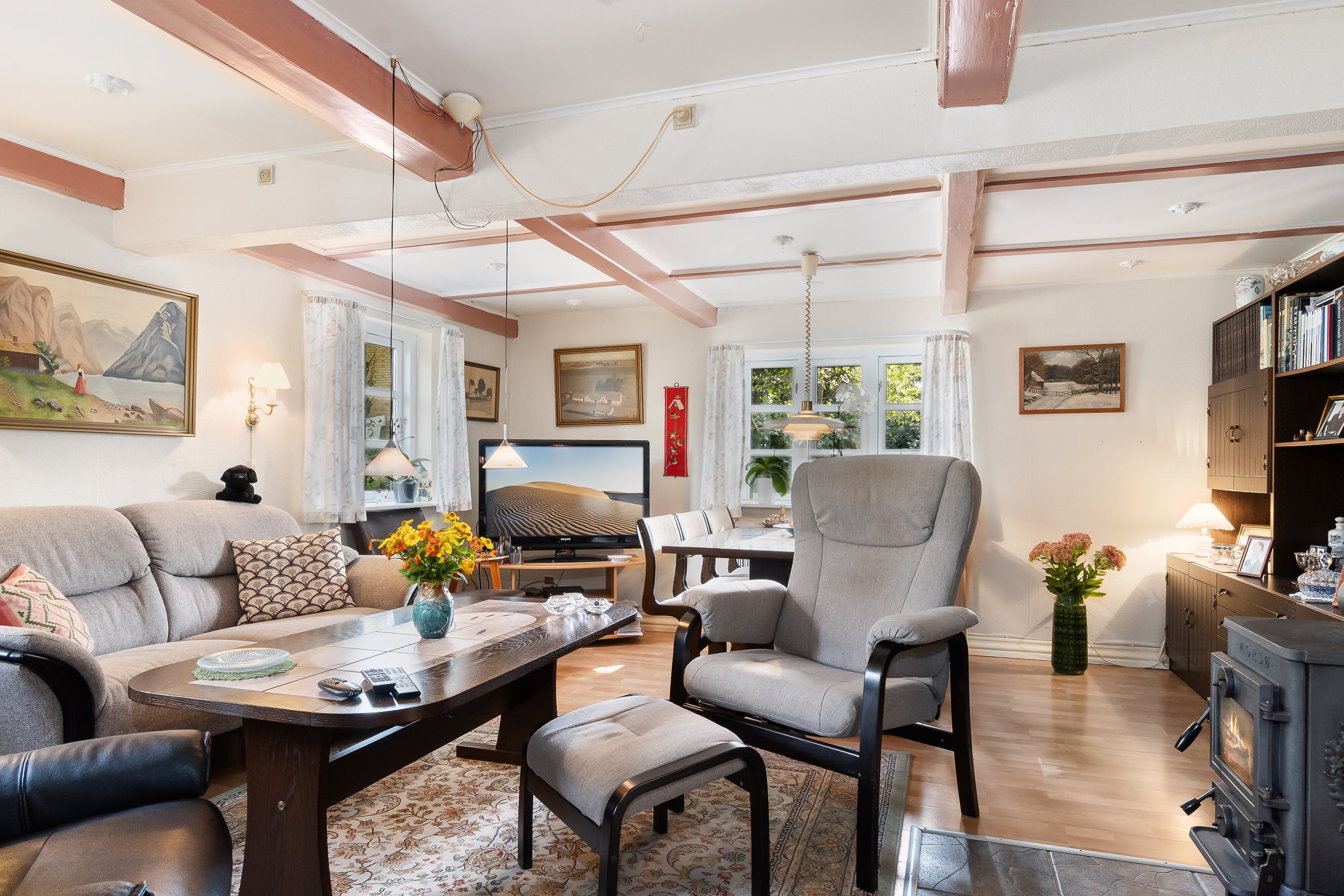 Fremhævet stue billede i fuldskærmstilstand. Billede af Chr. Richardtsvej 42, Ørsted, 5620 Glamsbjerg