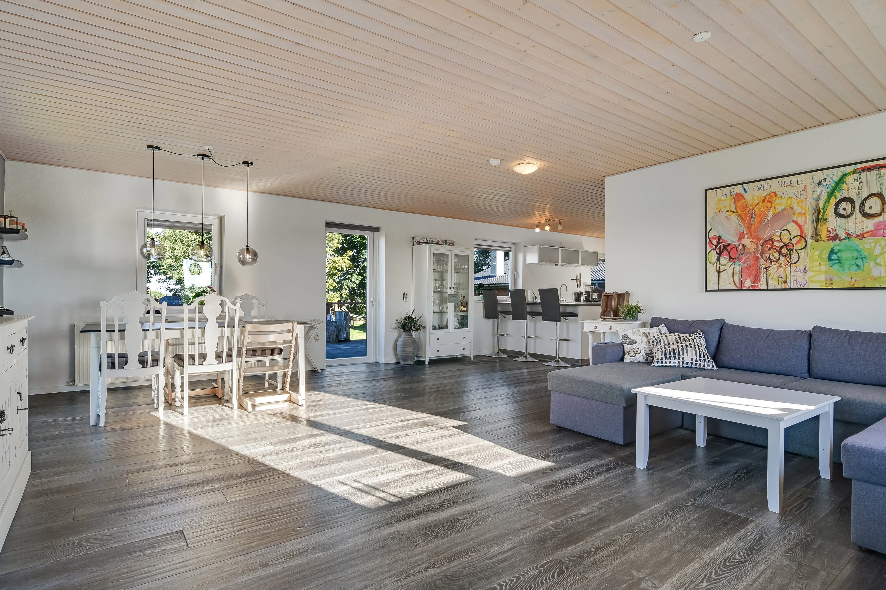 Fremhævet stue billede i fuldskærmstilstand. Billede af Klosterhedevej 16, Gudum, 7620 Lemvig