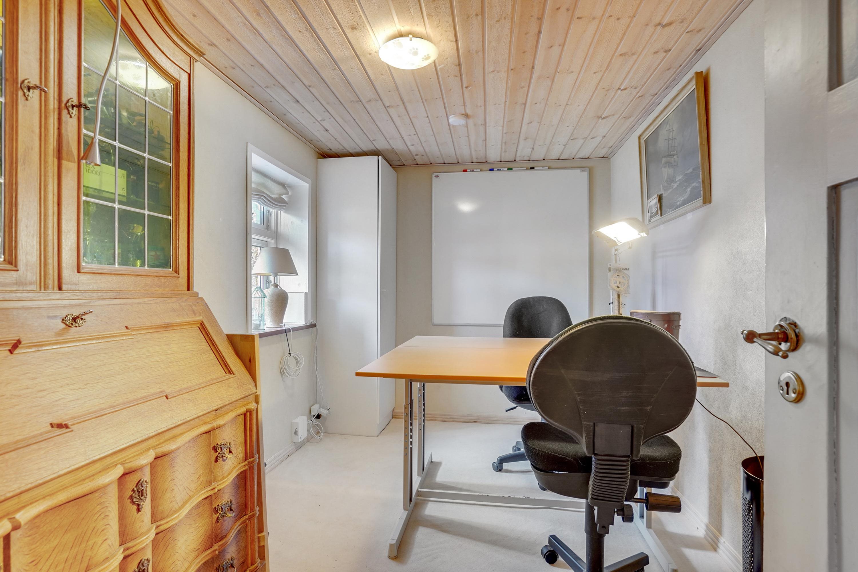 Fremhævet værelse billede i fuldskærmstilstand. Billede af Krustruphedevej 25, 9800 Hjørring