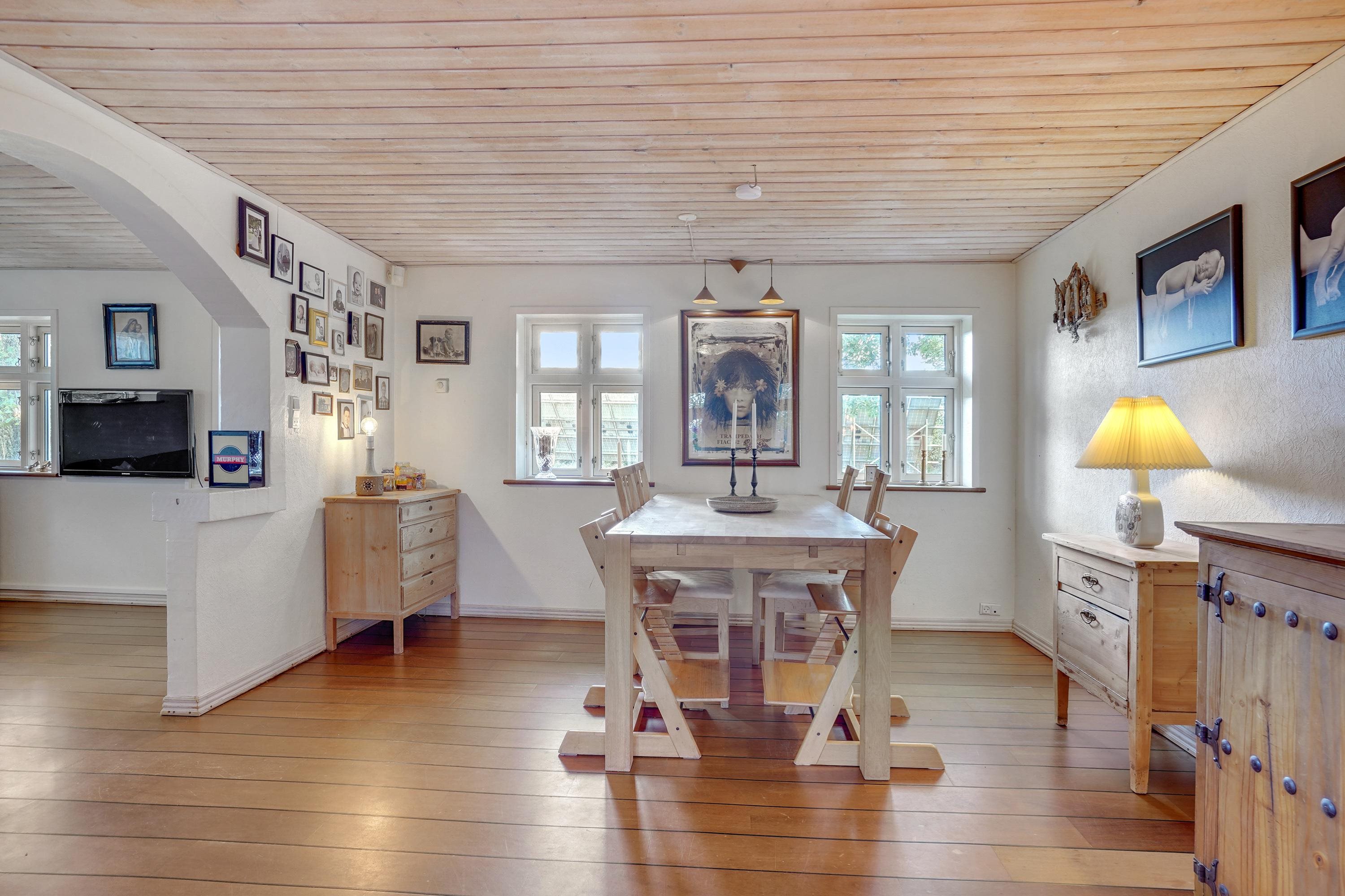 Fremhævet alrum billede i fuldskærmstilstand. Billede af Krustruphedevej 25, 9800 Hjørring