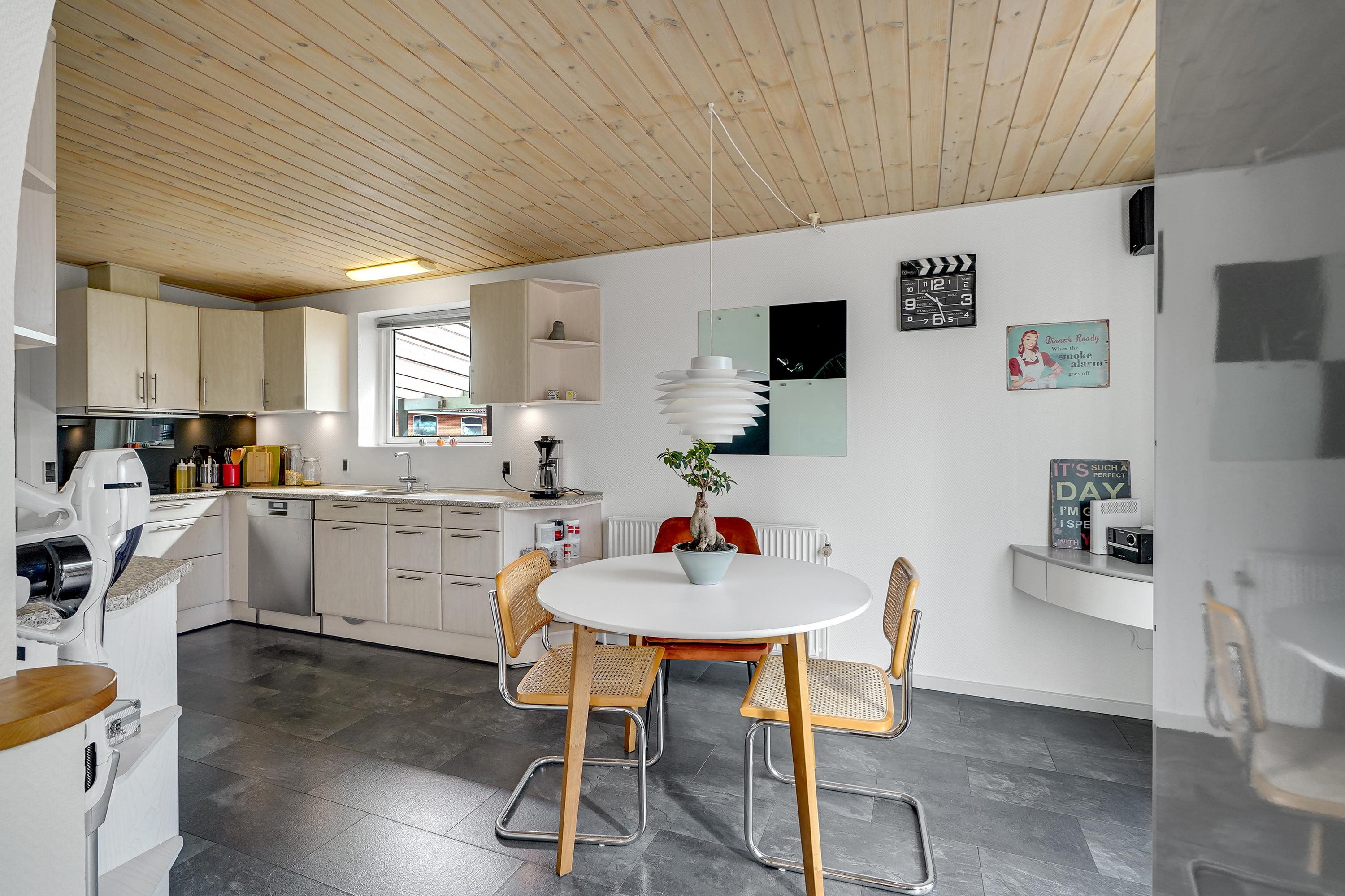 Fremhævet køkken billede i fuldskærmstilstand. Billede af Lavhedevej 35, 7500 Holstebro