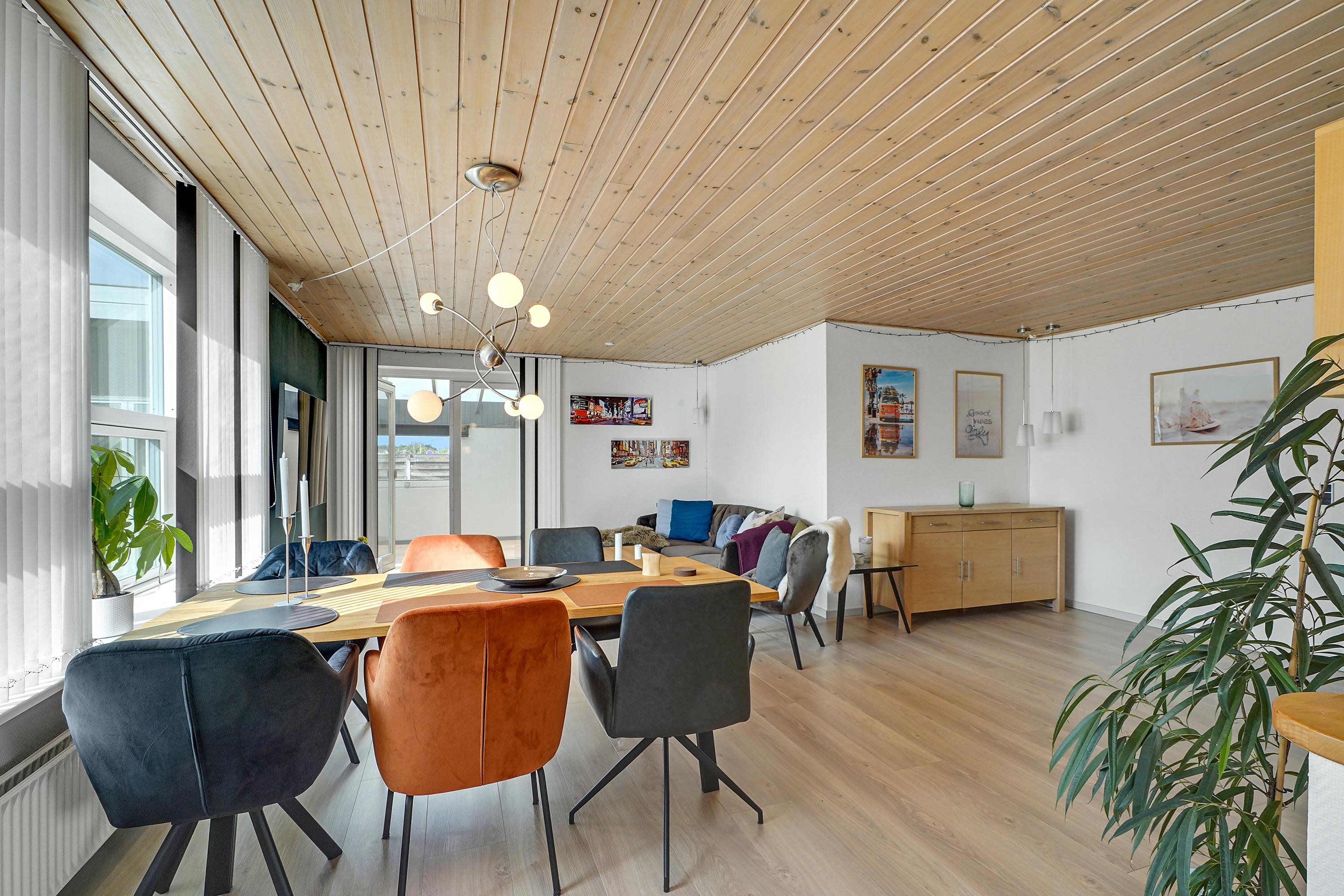 Fremhævet stue billede i fuldskærmstilstand. Billede af Lavhedevej 35, 7500 Holstebro