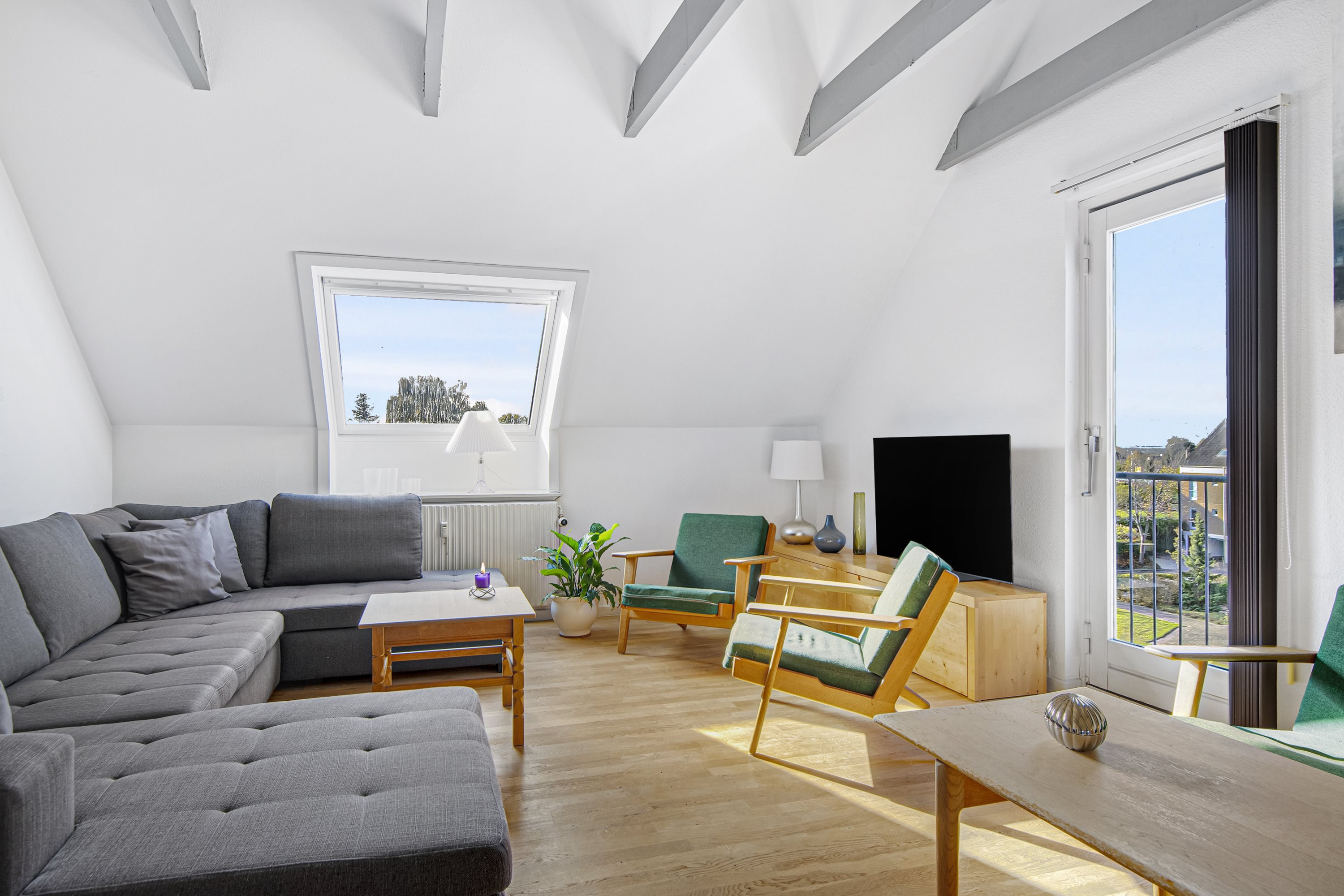 Fremhævet stue billede i fuldskærmstilstand. Billede af Svalegårdsvej 29, 2. th., 9000 Aalborg