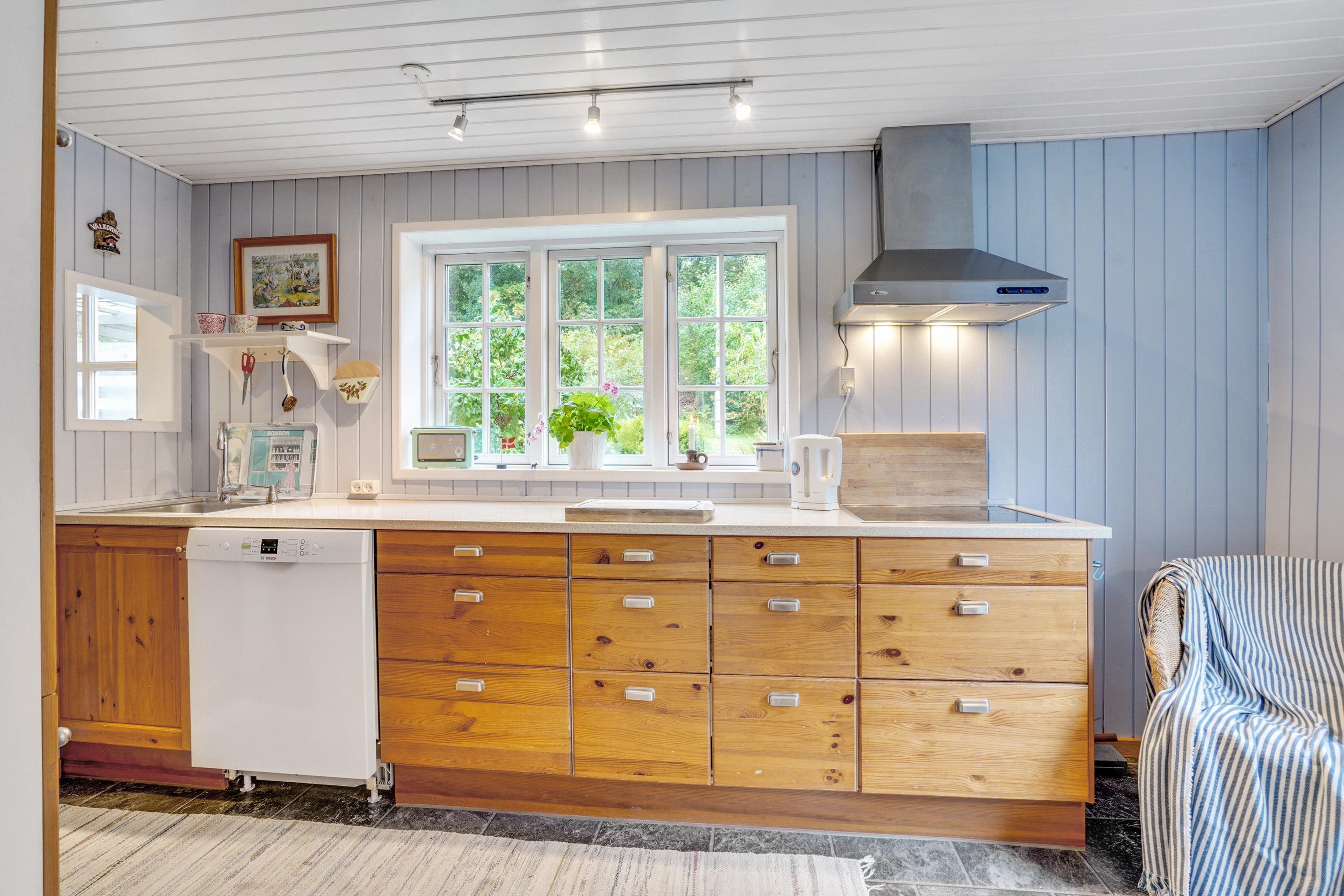 Fremhævet køkken billede i fuldskærmstilstand. Billede af Kirkevej 265, Tolne, 9870 Sindal