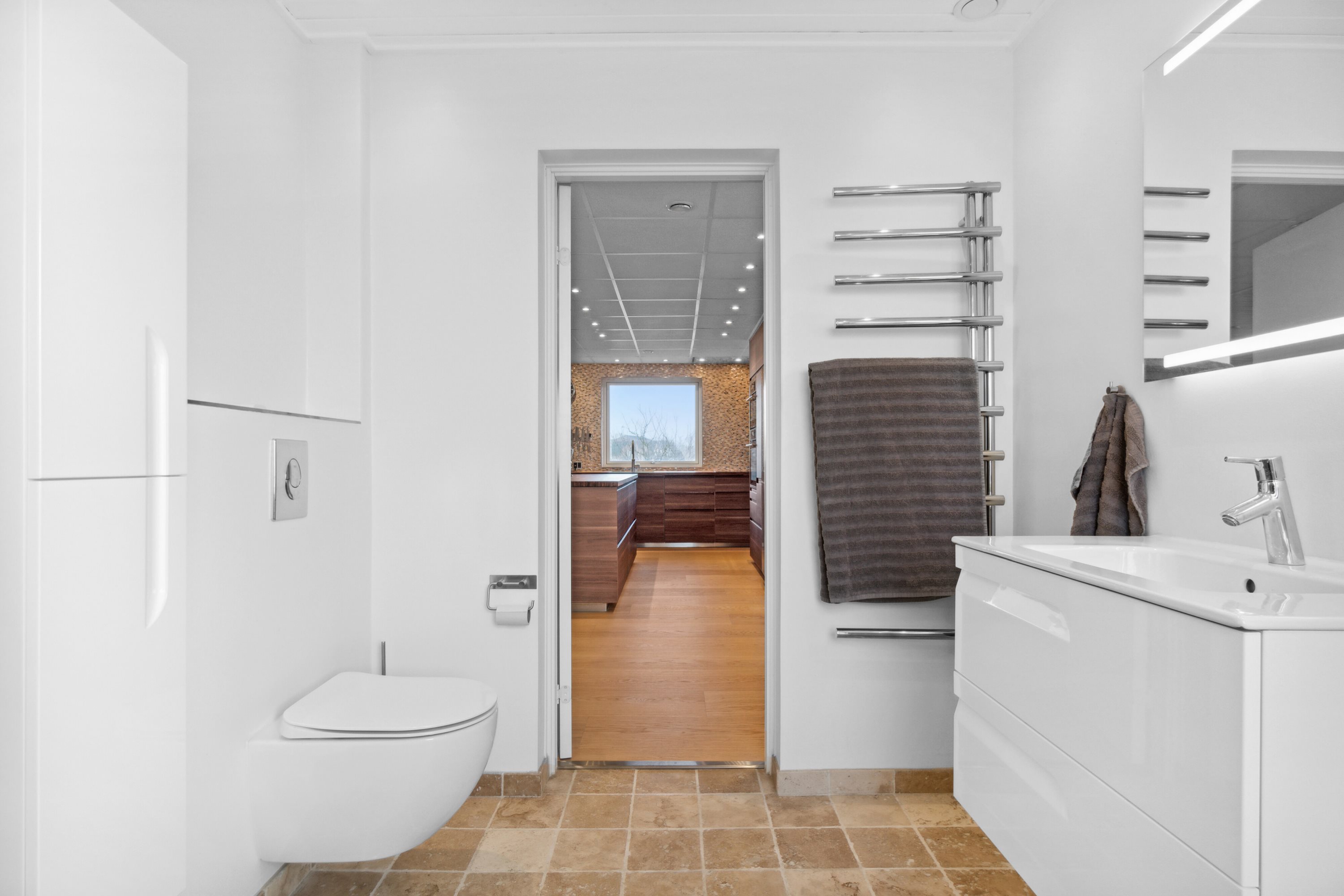 Fremhævet badeværelse billede i fuldskærmstilstand. Billede af Struervej 35, 1., 7500 Holstebro