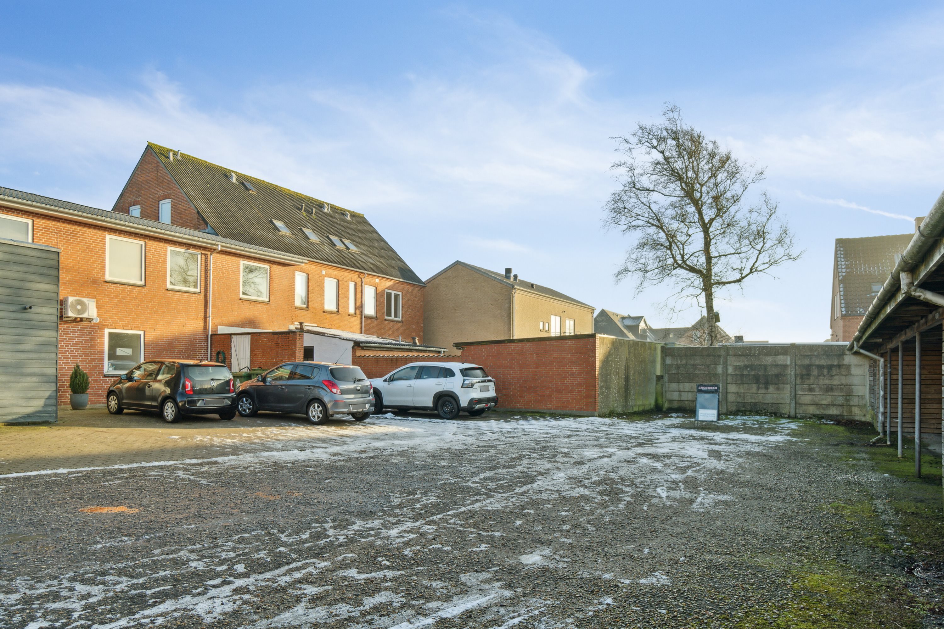 Fremhævet set fra vejen billede i fuldskærmstilstand. Billede af Struervej 35, 1., 7500 Holstebro