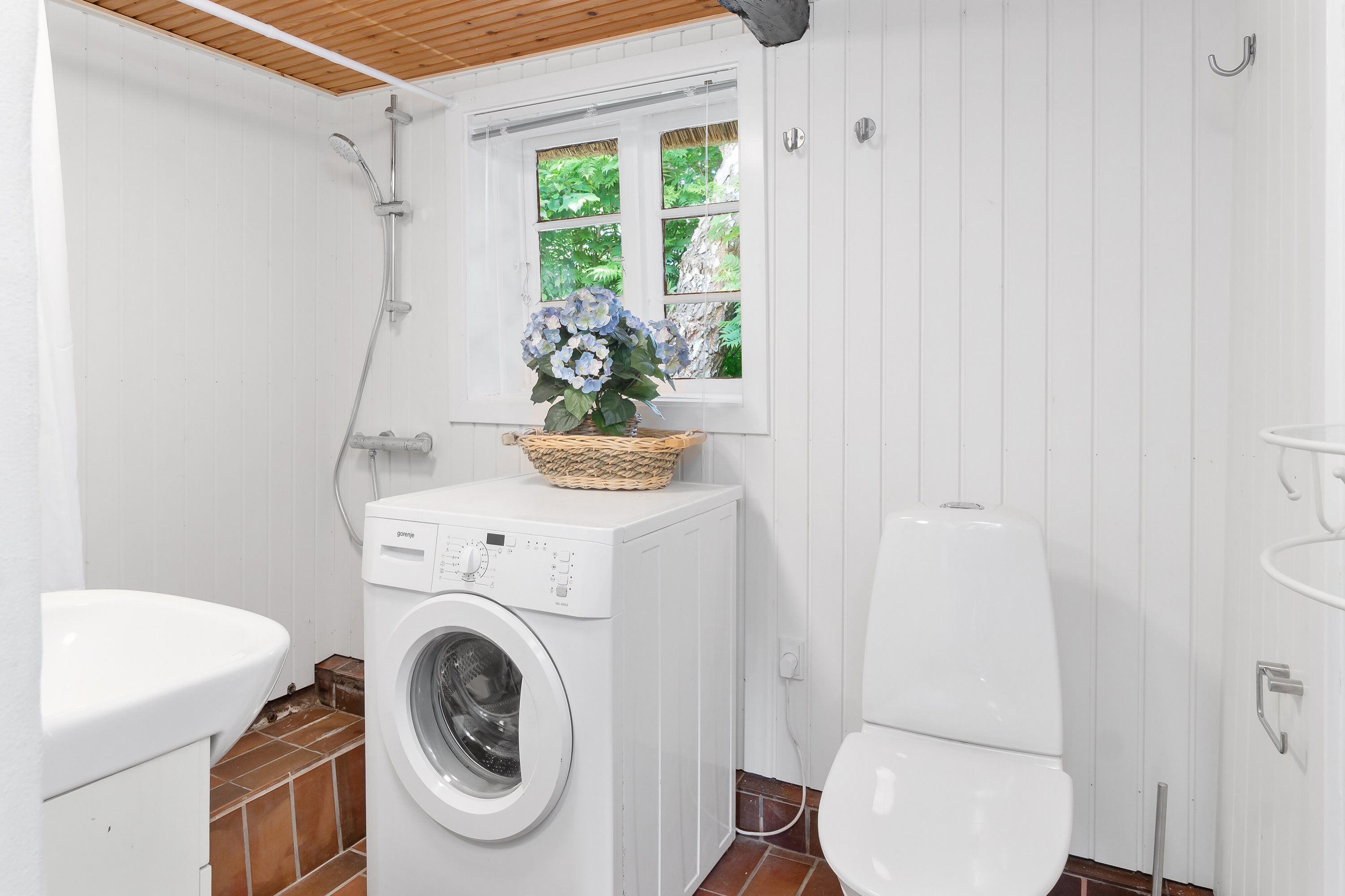 Fremhævet badeværelse billede i fuldskærmstilstand. Billede af Skovløbervej 6, Klint, 4500 Nykøbing Sj