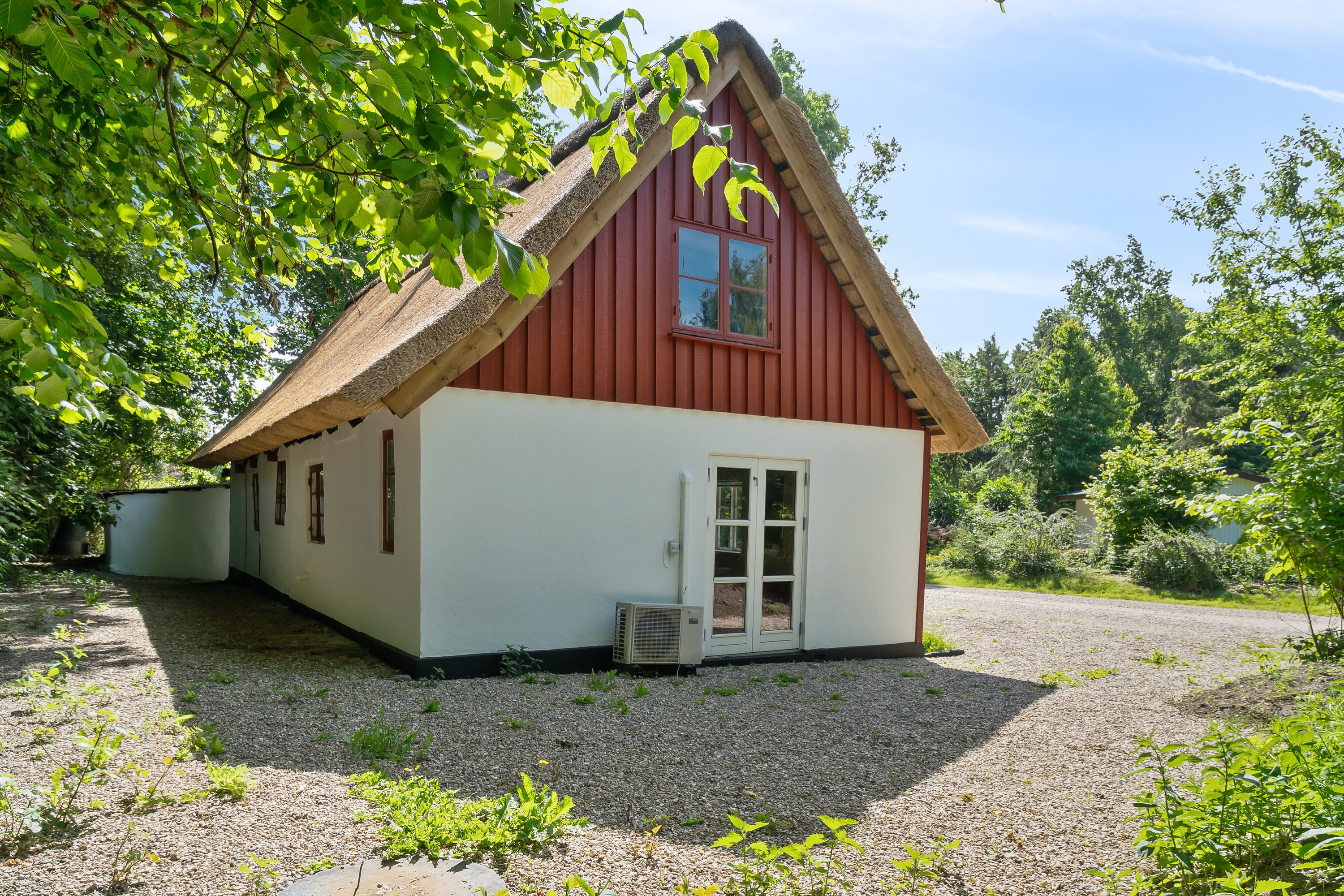 Fremhævet set fra haven billede i fuldskærmstilstand. Billede af Skovløbervej 6, Klint, 4500 Nykøbing Sj