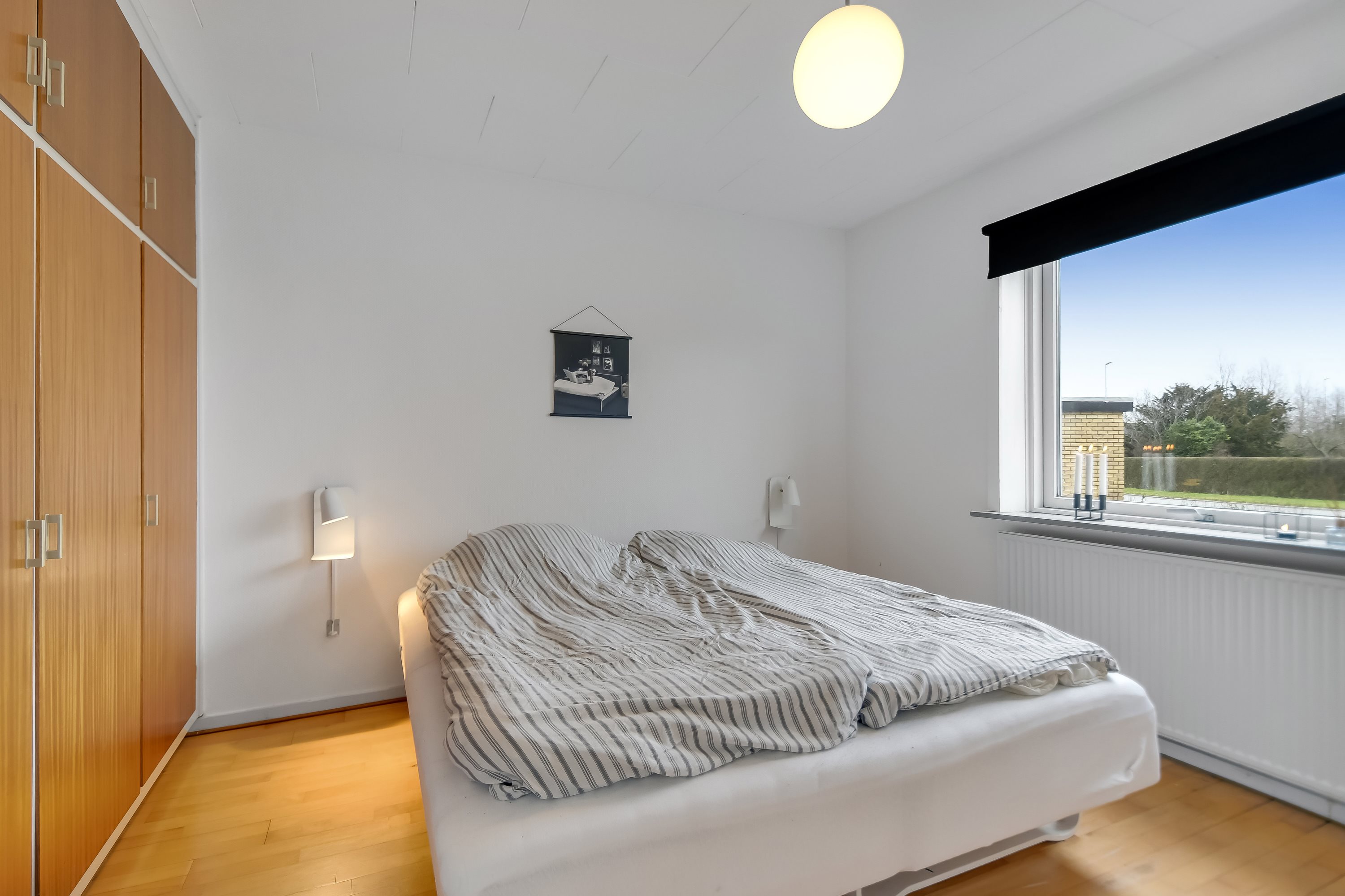 Fremhævet soveværelse billede i fuldskærmstilstand. Billede af Rørsangervej 4, Bremdal, 7600 Struer