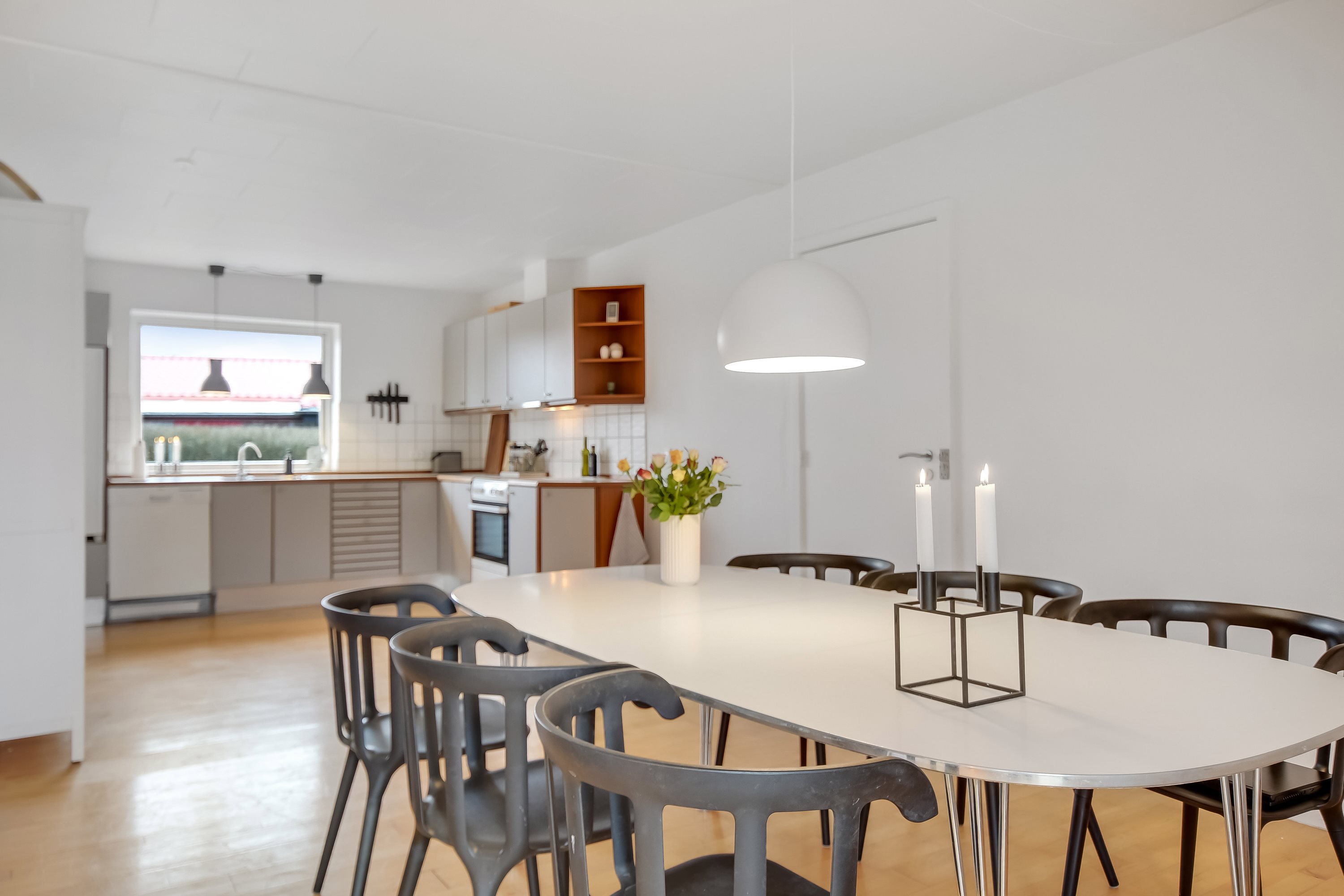 Fremhævet køkken billede i fuldskærmstilstand. Billede af Rørsangervej 4, Bremdal, 7600 Struer