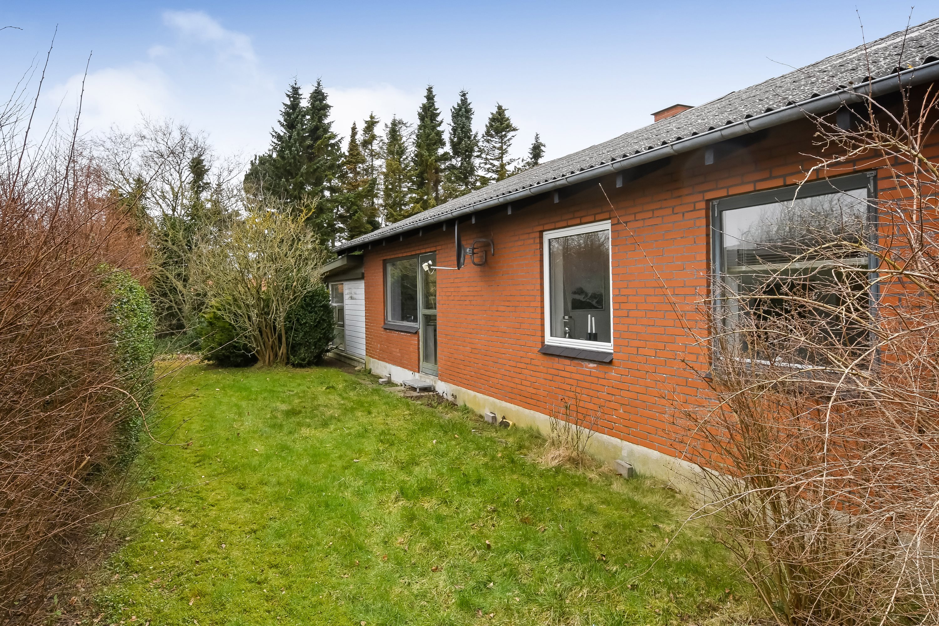 Fremhævet have billede i fuldskærmstilstand. Billede af Rørsangervej 4, Bremdal, 7600 Struer