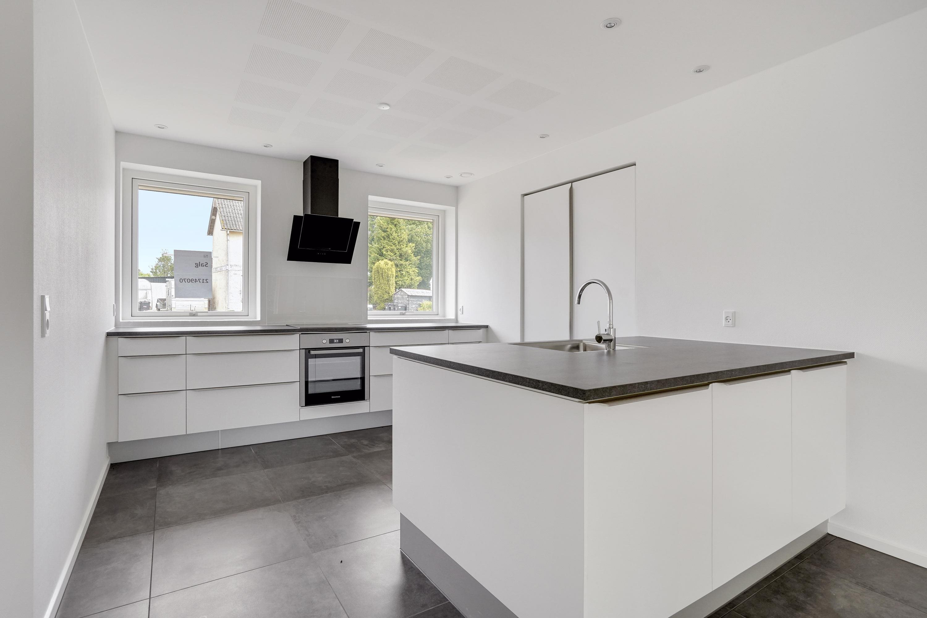 Fremhævet køkken billede i fuldskærmstilstand. Billede af Mommarkvej 346, Tandslet, 6470 Sydals