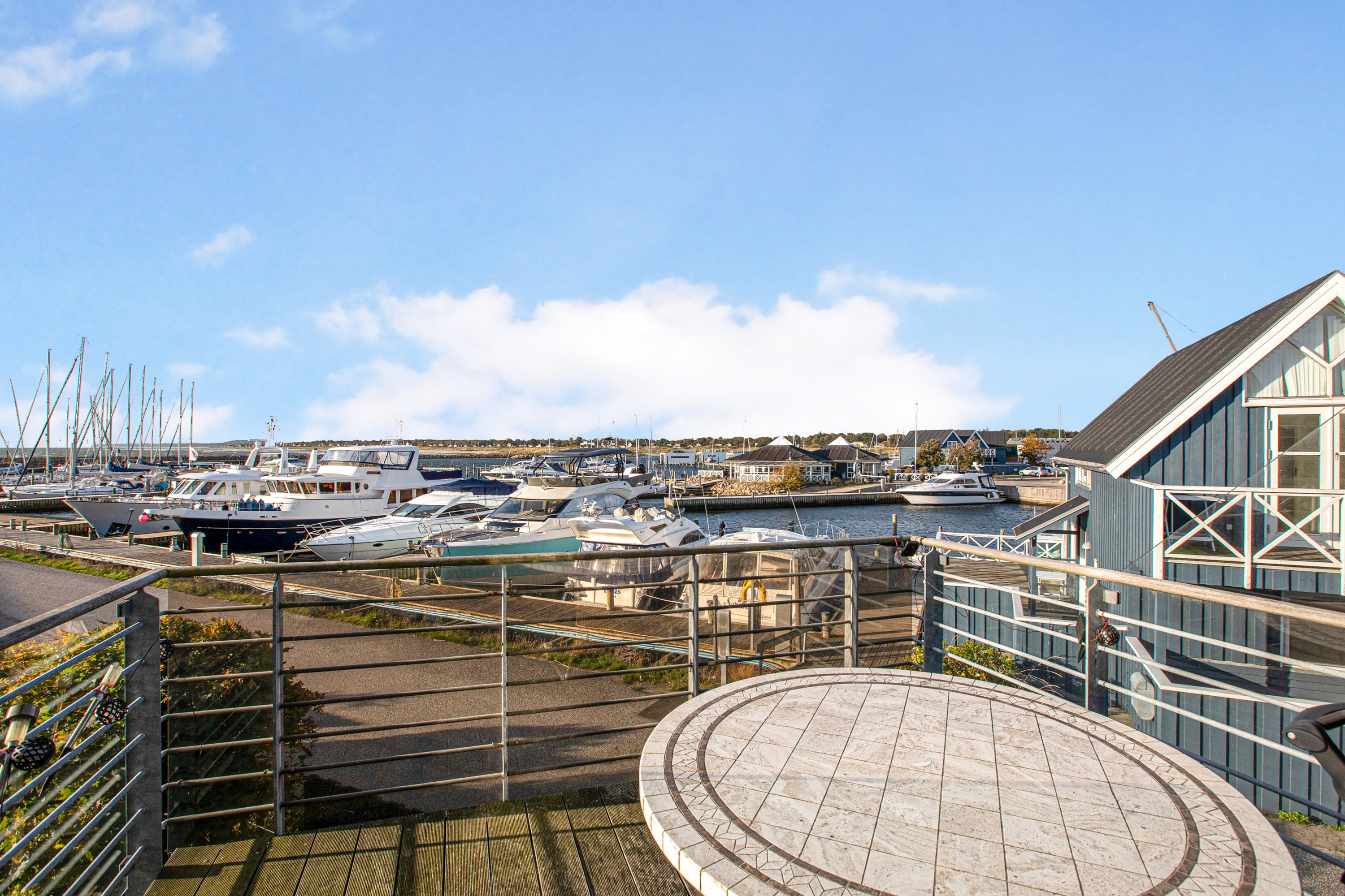 Miniaturebillede 1: altan. Billede af Skakkes Holm 76A, 8500 Grenaa