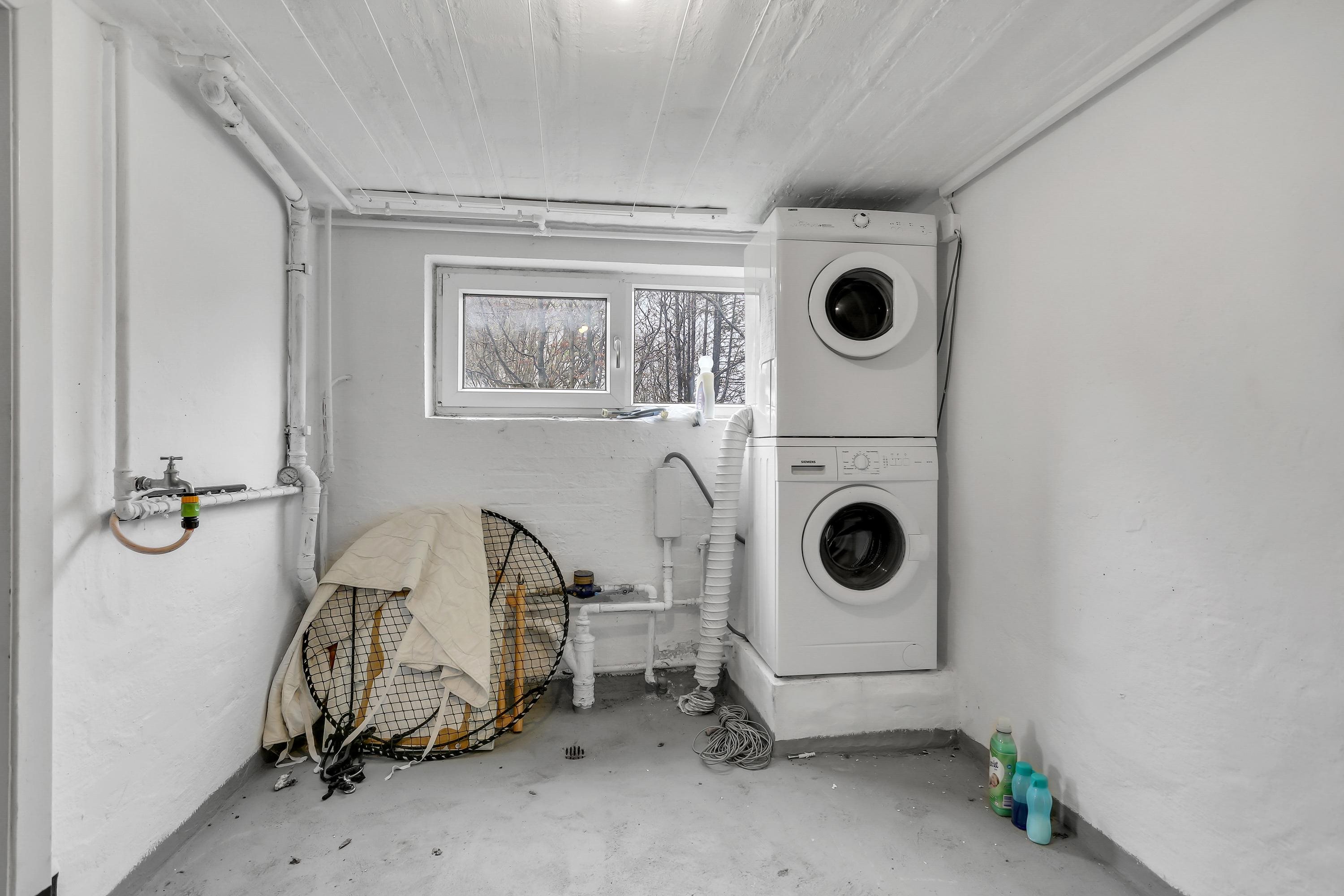 Fremhævet vaskerum billede i fuldskærmstilstand. Billede af Kirkevej 241, Tolne, 9870 Sindal